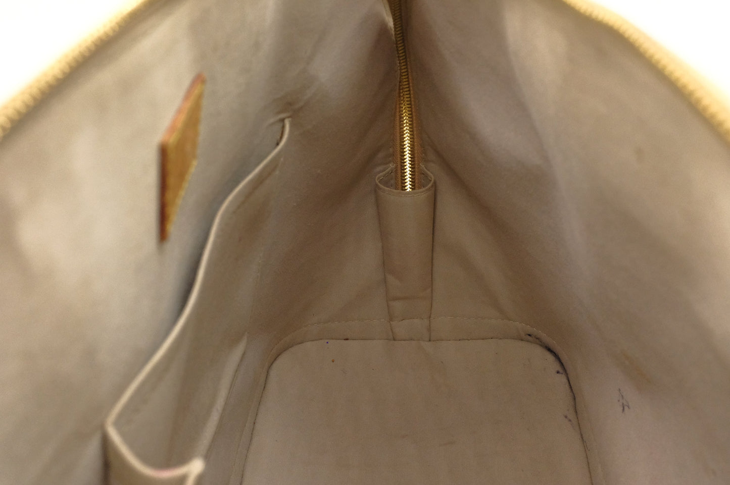Louis Vuitton Alma GM in Gold Vernis Leather