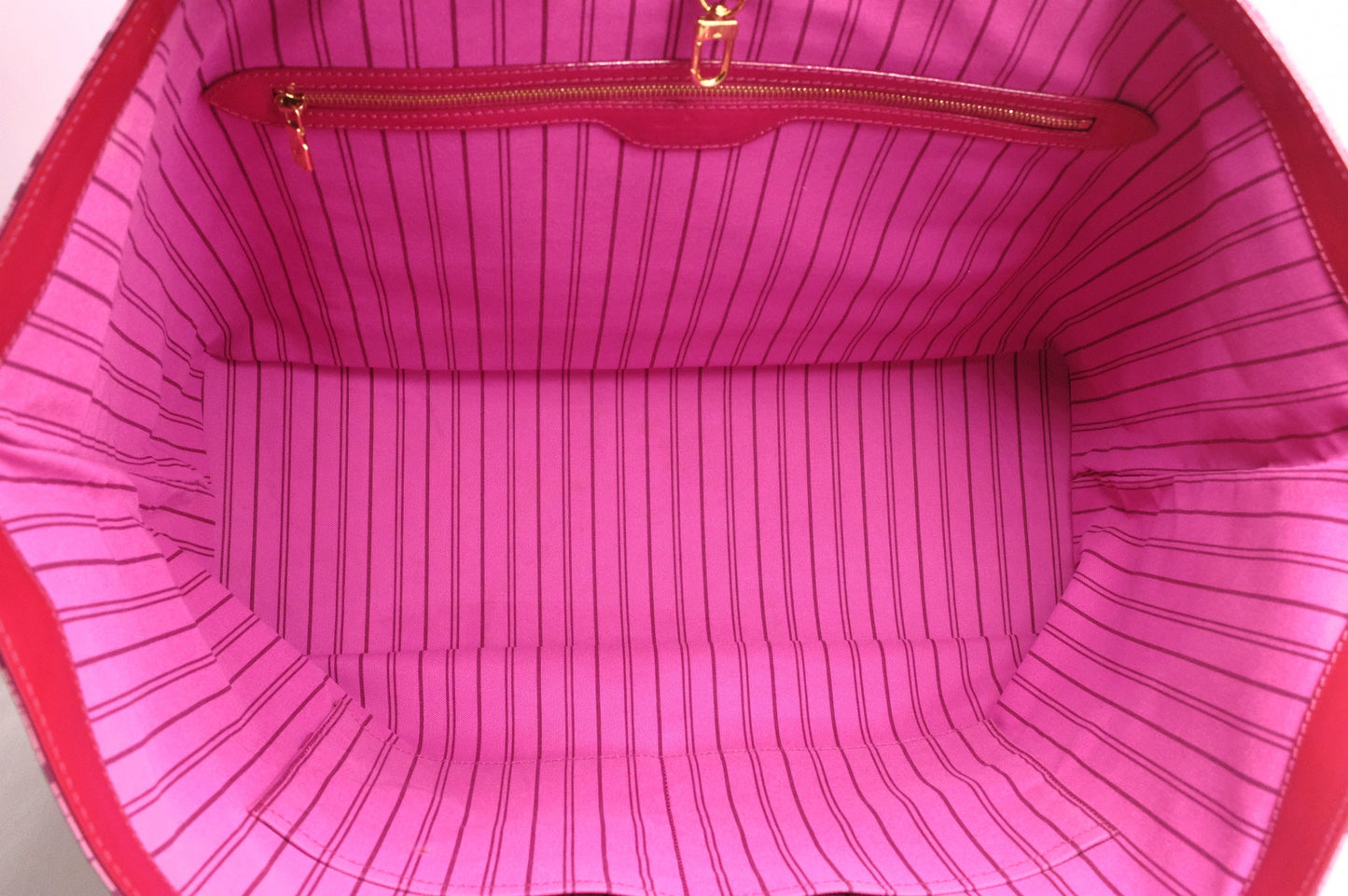 Louis Vuitton Cosmic Blossom Tote in Pink Vinyl Canvas
