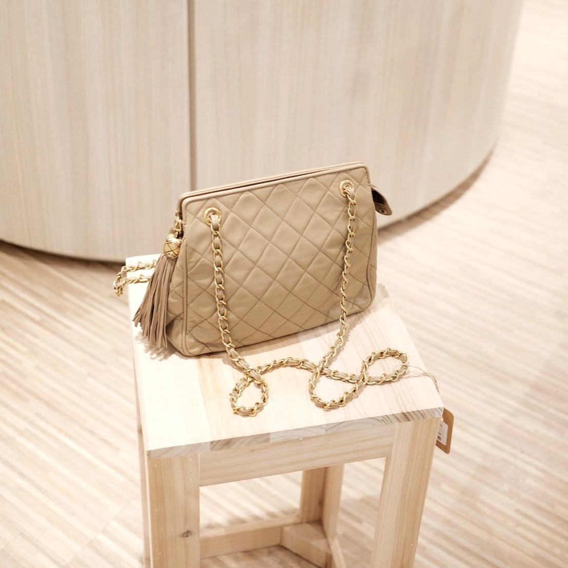 Chanel vintage chestnut gold chain shoulder bag