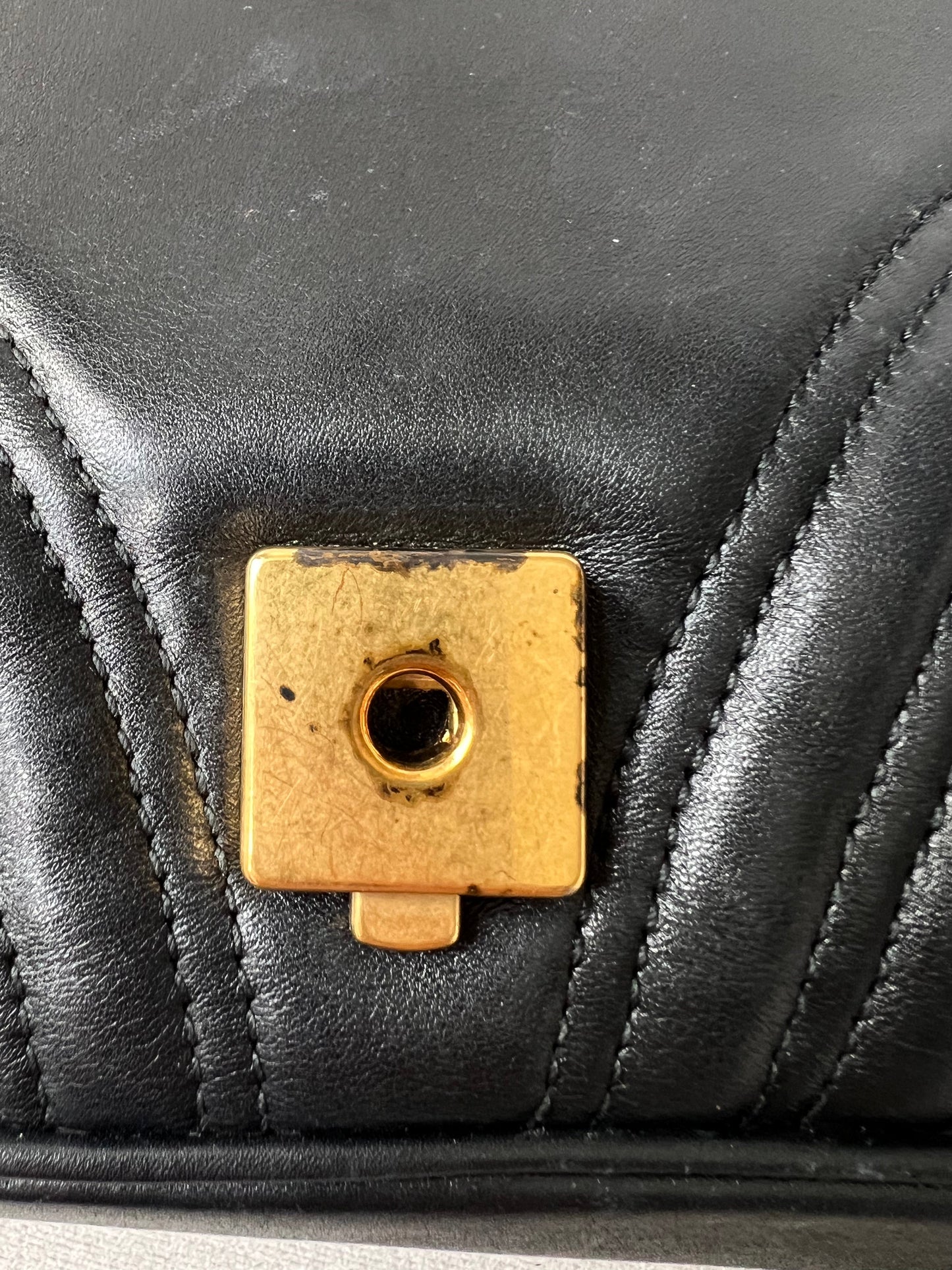 Gucci GG Black Marmont Medium Shoulder Bag