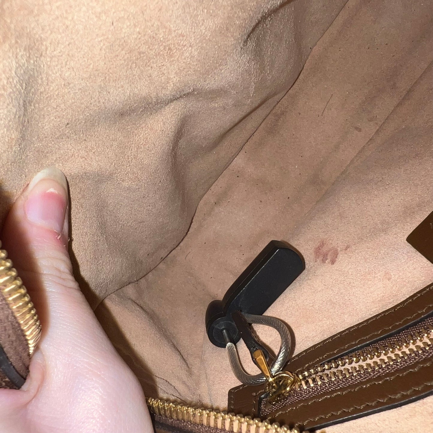 Crossbody Luxury Designer By Gucci Size: Small