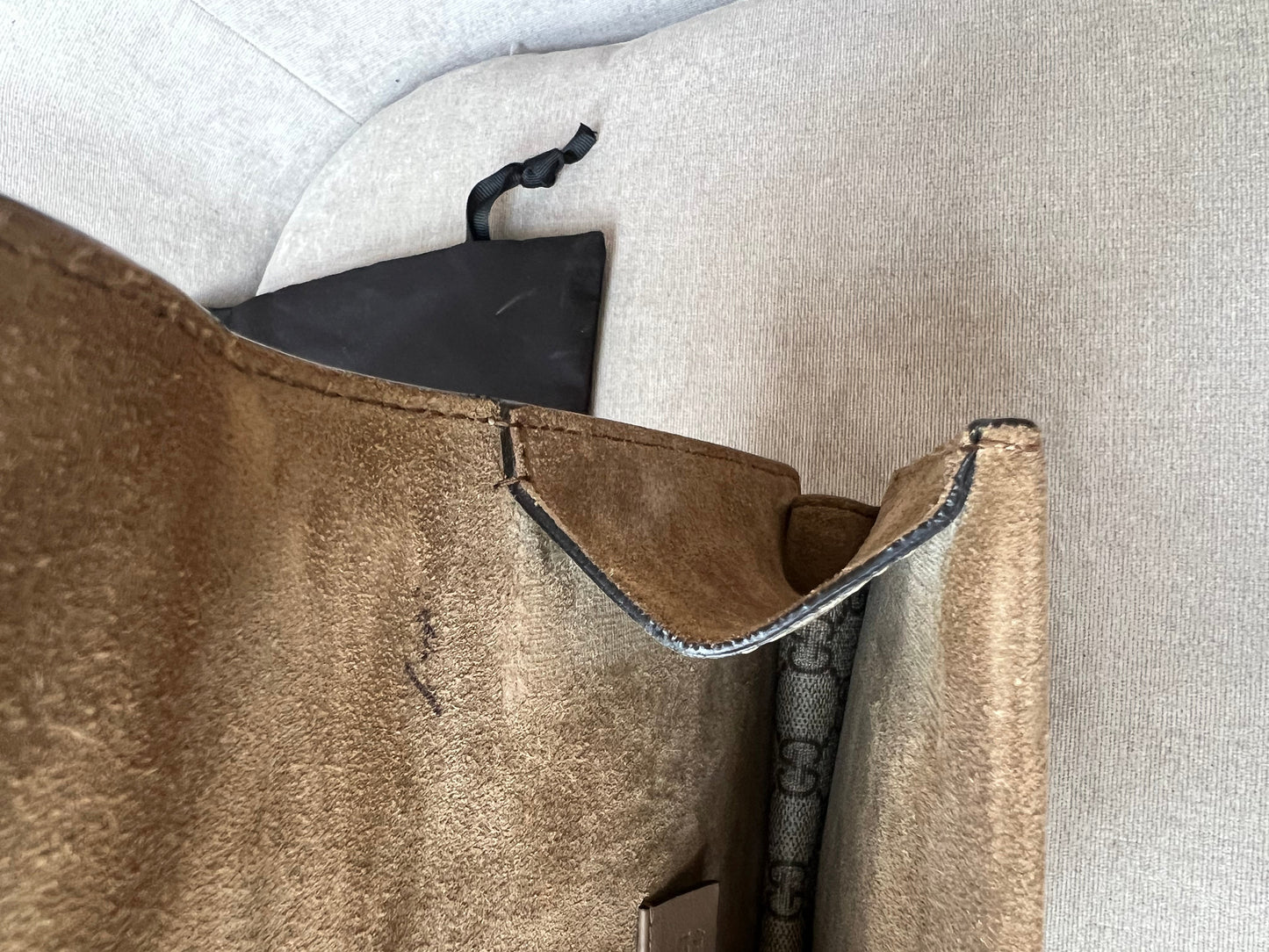 Gucci Dionysus GG Supreme Mini Shoulder Bag