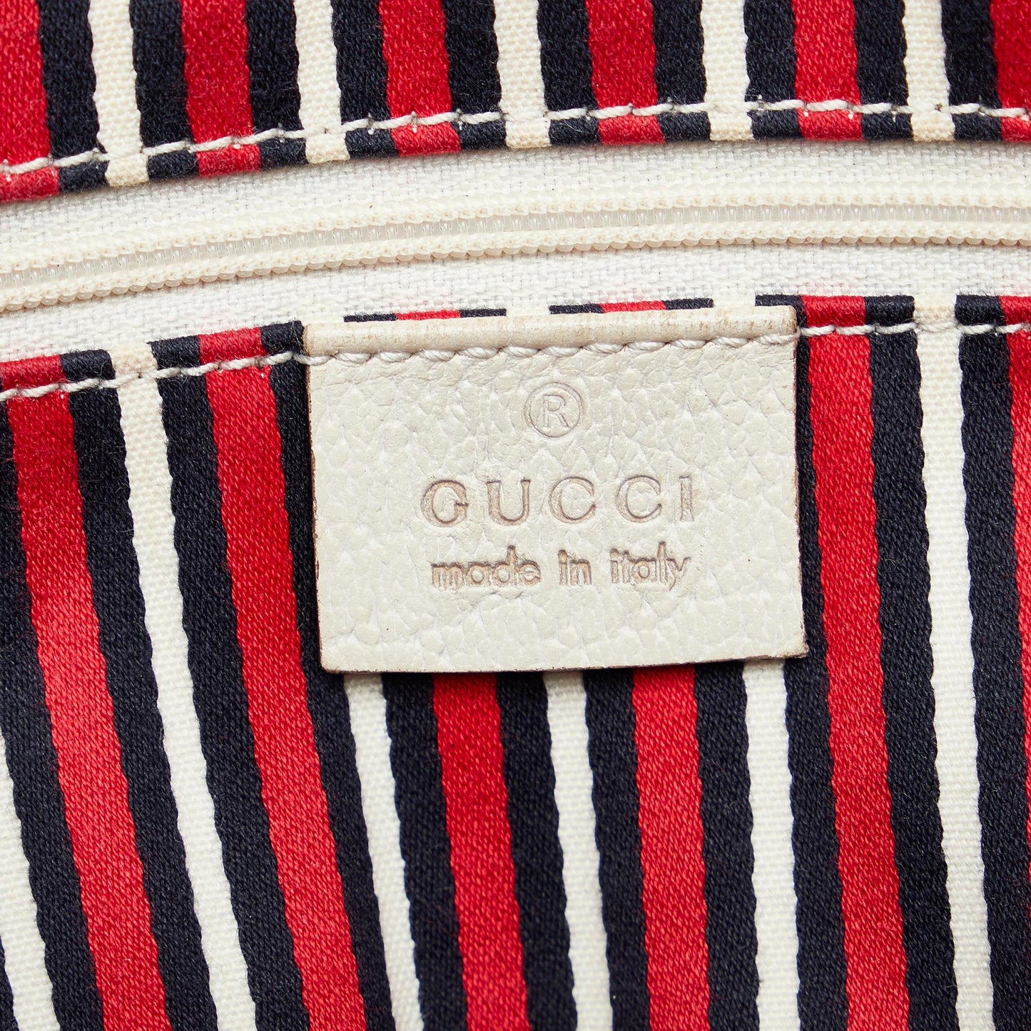 Gucci Abbey D- Ring Shoulder Bag (SHG-h32Te3)
