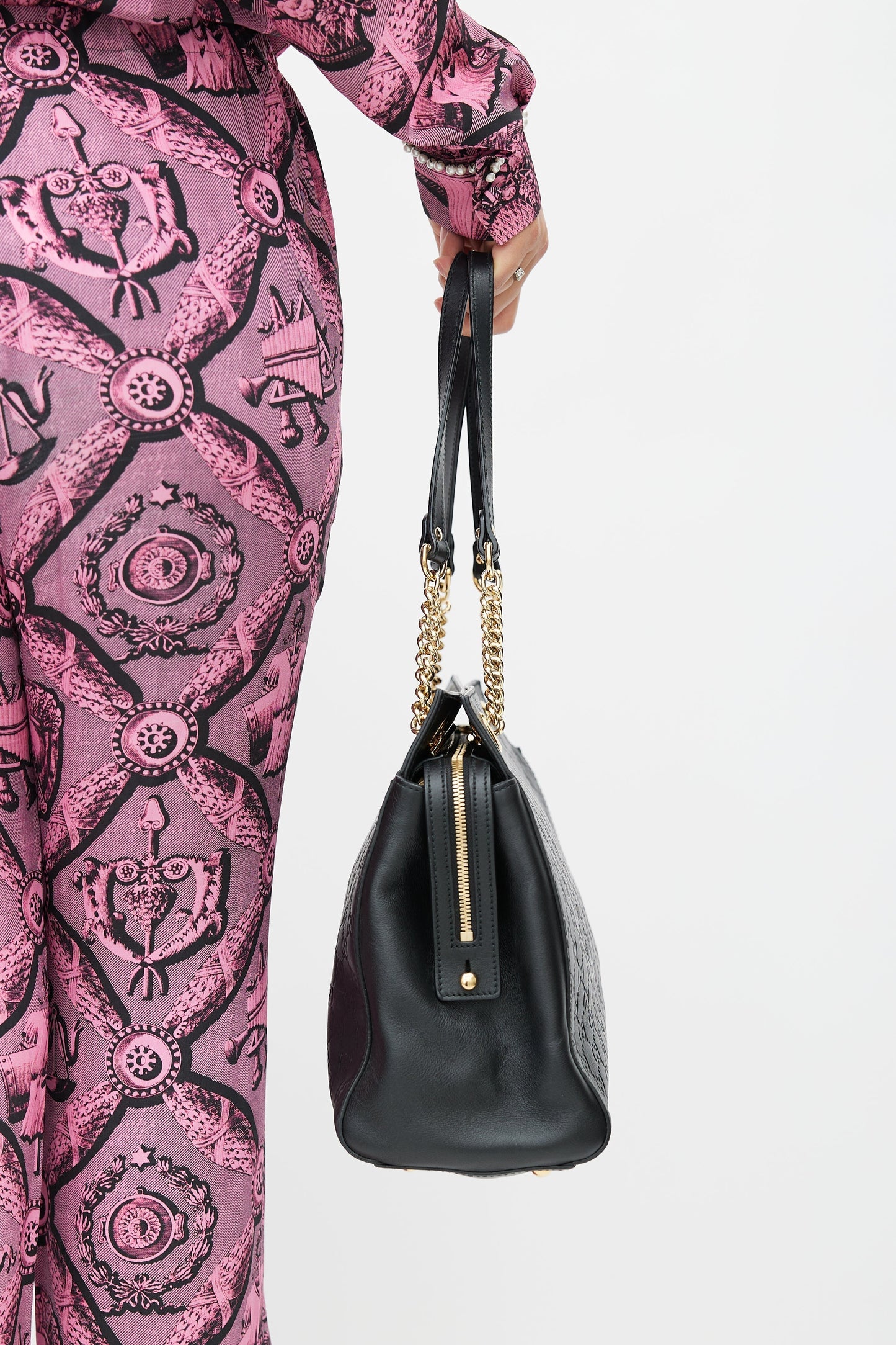 Black Signature Leather Guccissima Shoulder Bag