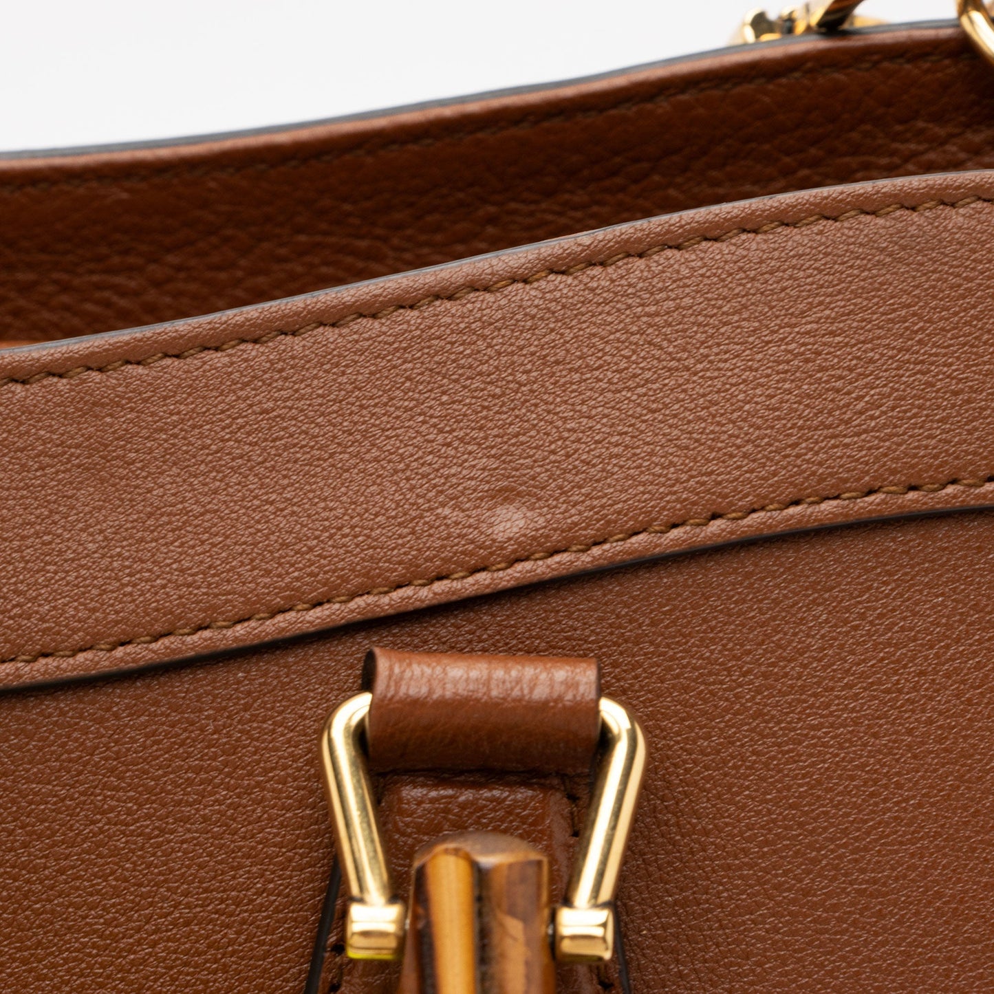 Gucci Cuir Leather Diana Medium Tote (SHF-VwOAIt)