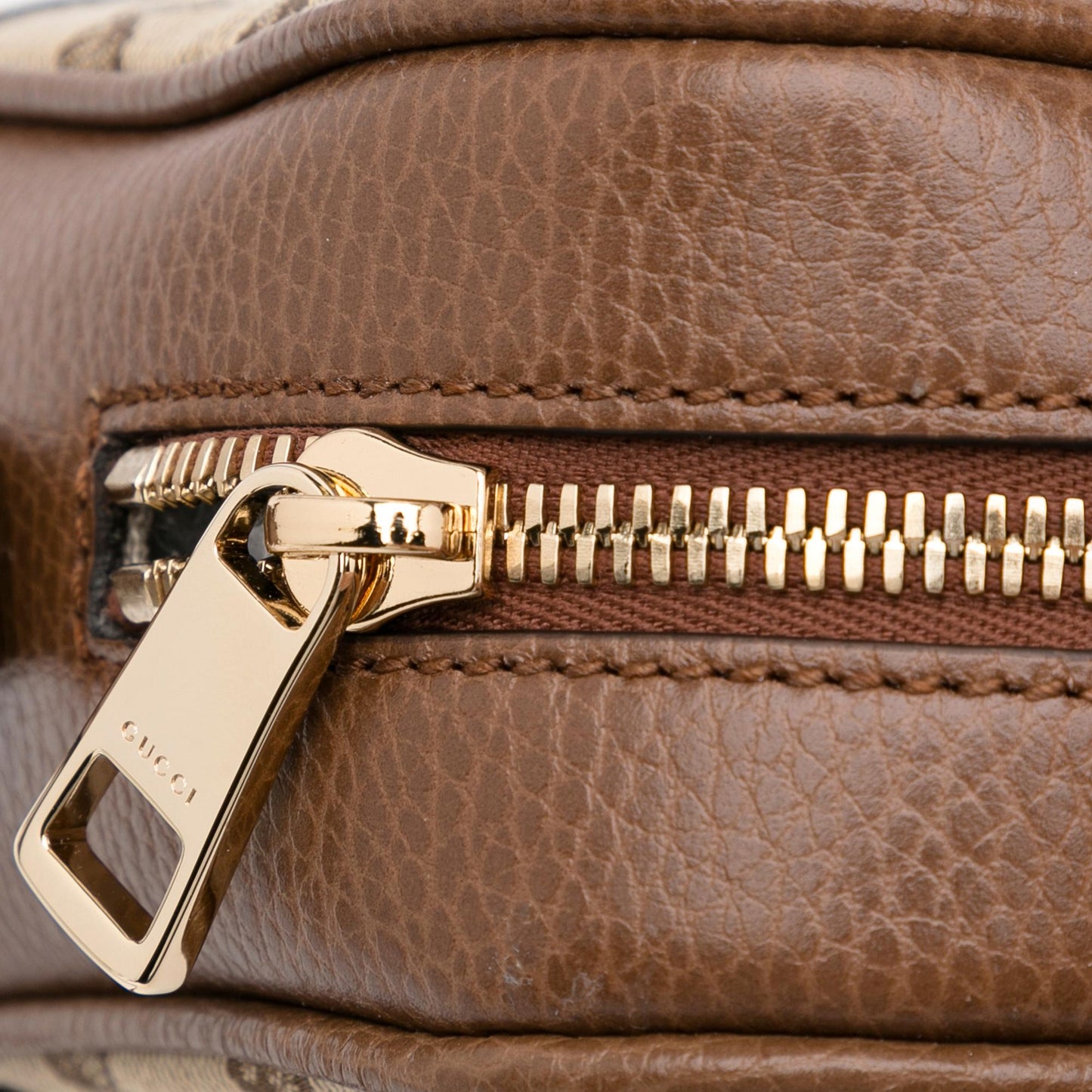 Gucci GG Canvas Bree Crossbody (SHG-zogHhj)