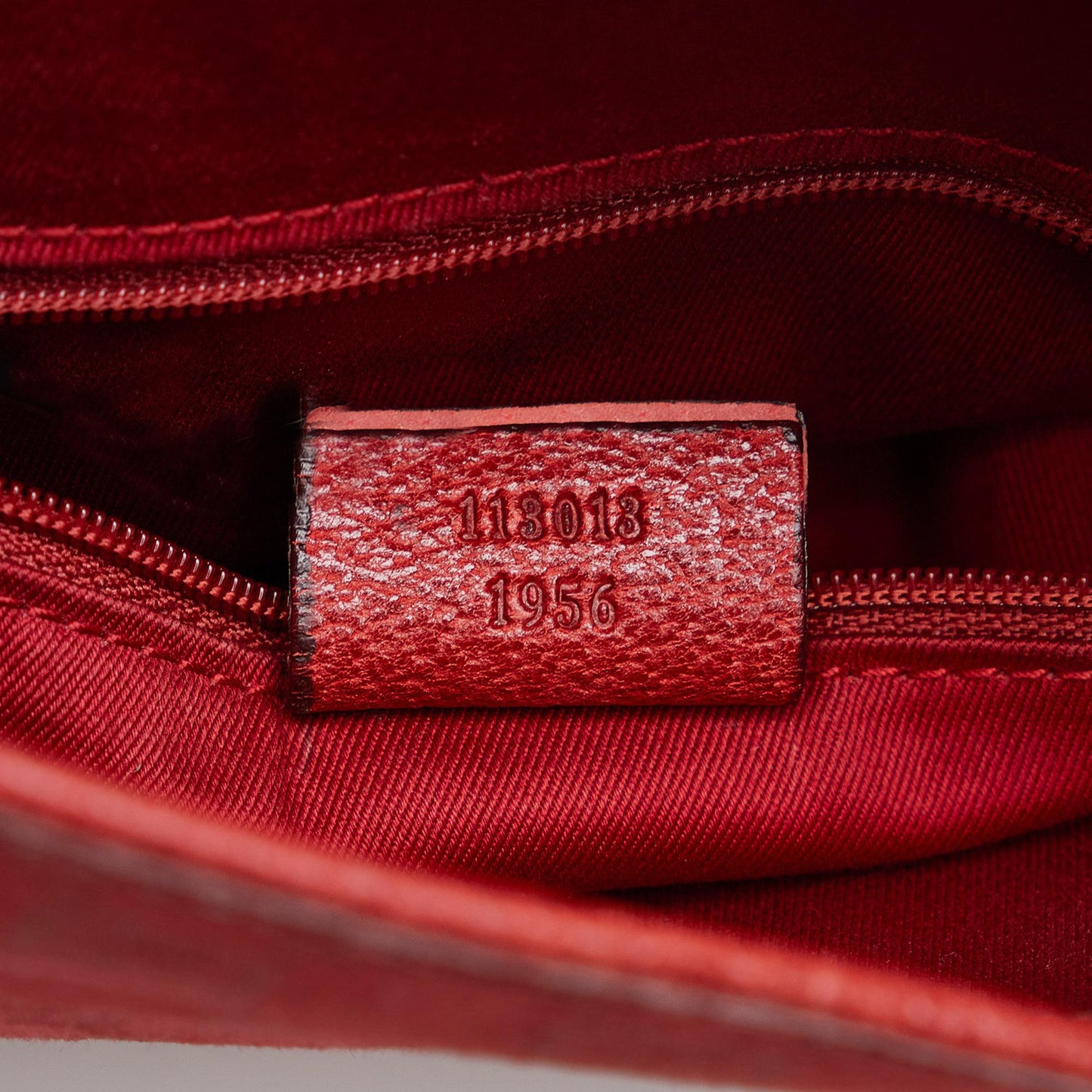 Gucci GG Canvas Crossbody (SHG-cjySE3)