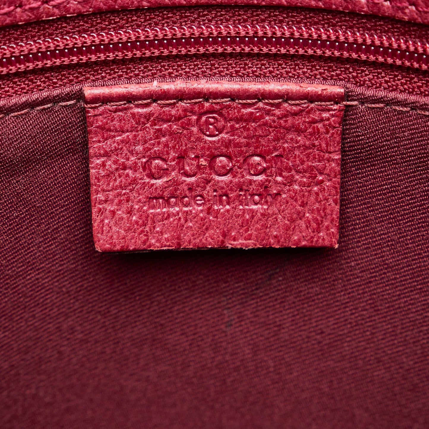 Gucci GG Canvas Eclipse Crossbody (SHG-fIOdUZ)