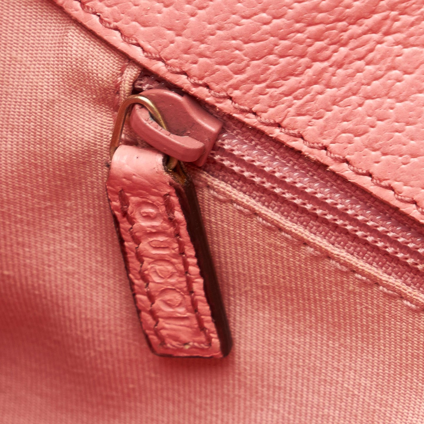 Gucci GG Canvas Eclipse Tote (SHG-mGpOad)