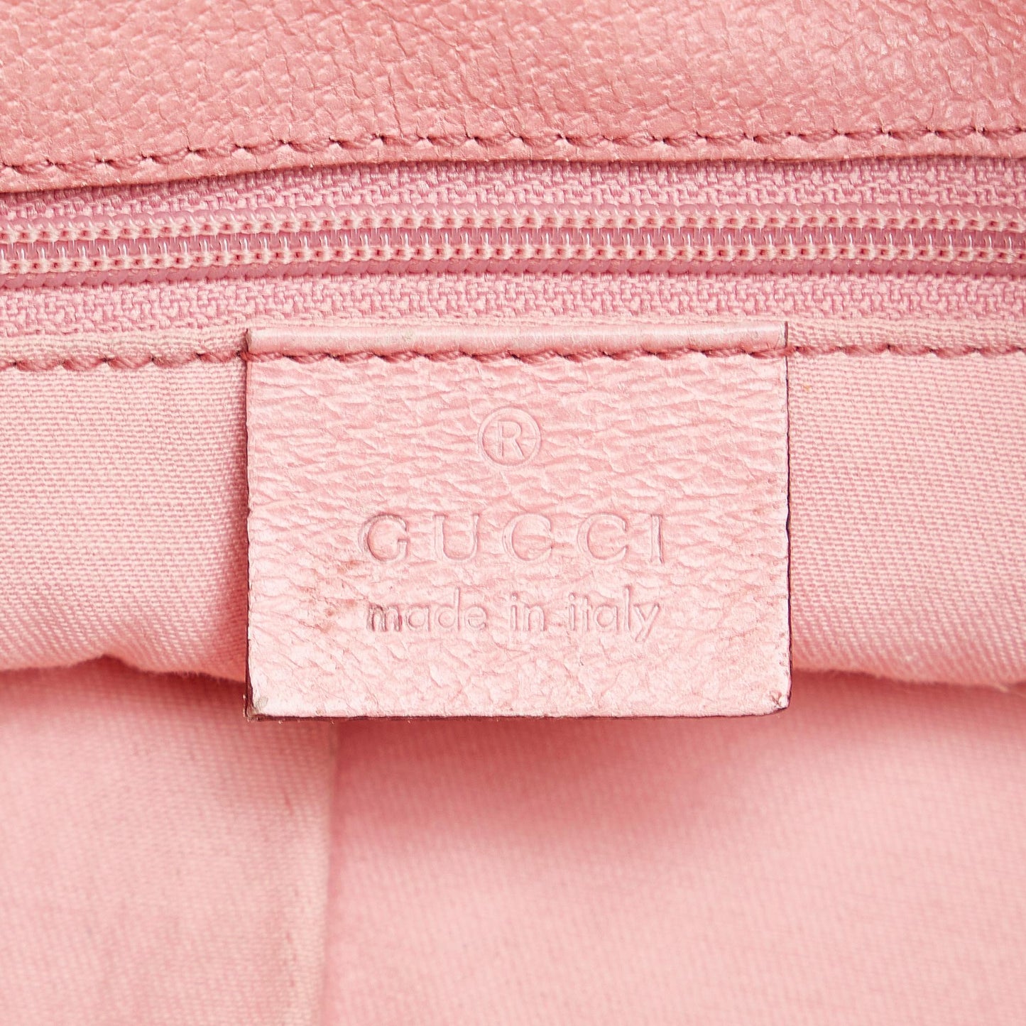 Gucci GG Canvas Eclipse Tote (SHG-Yam187)