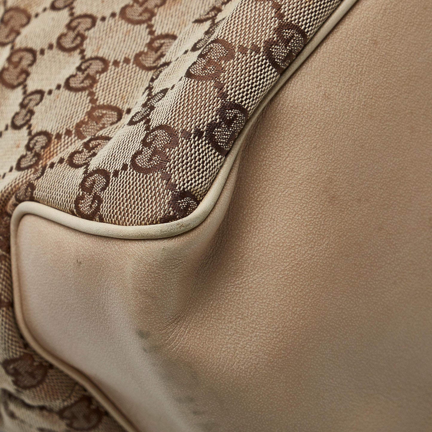 Gucci GG Canvas Gifford Tote (SHG-2v9wsW)