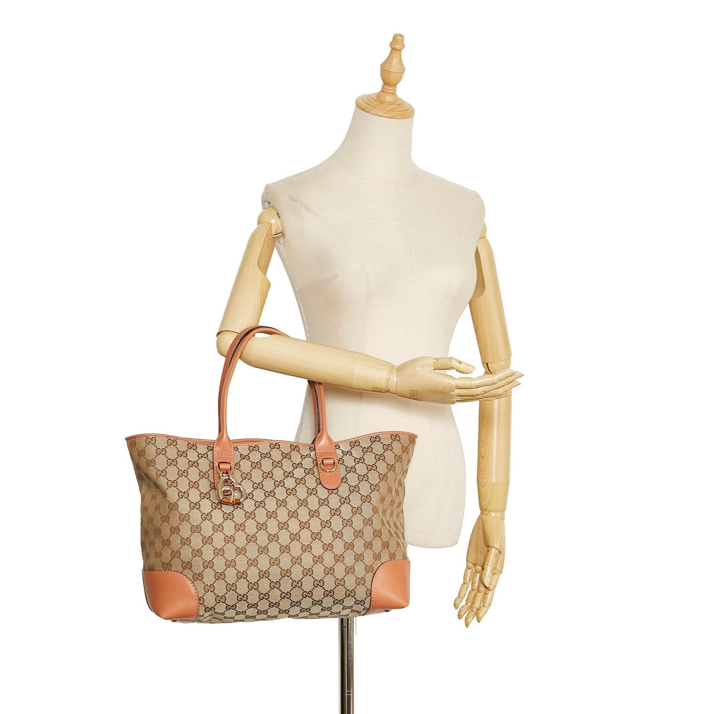 Gucci GG Canvas Heart Bit Tote (SHG-3fnCTw)