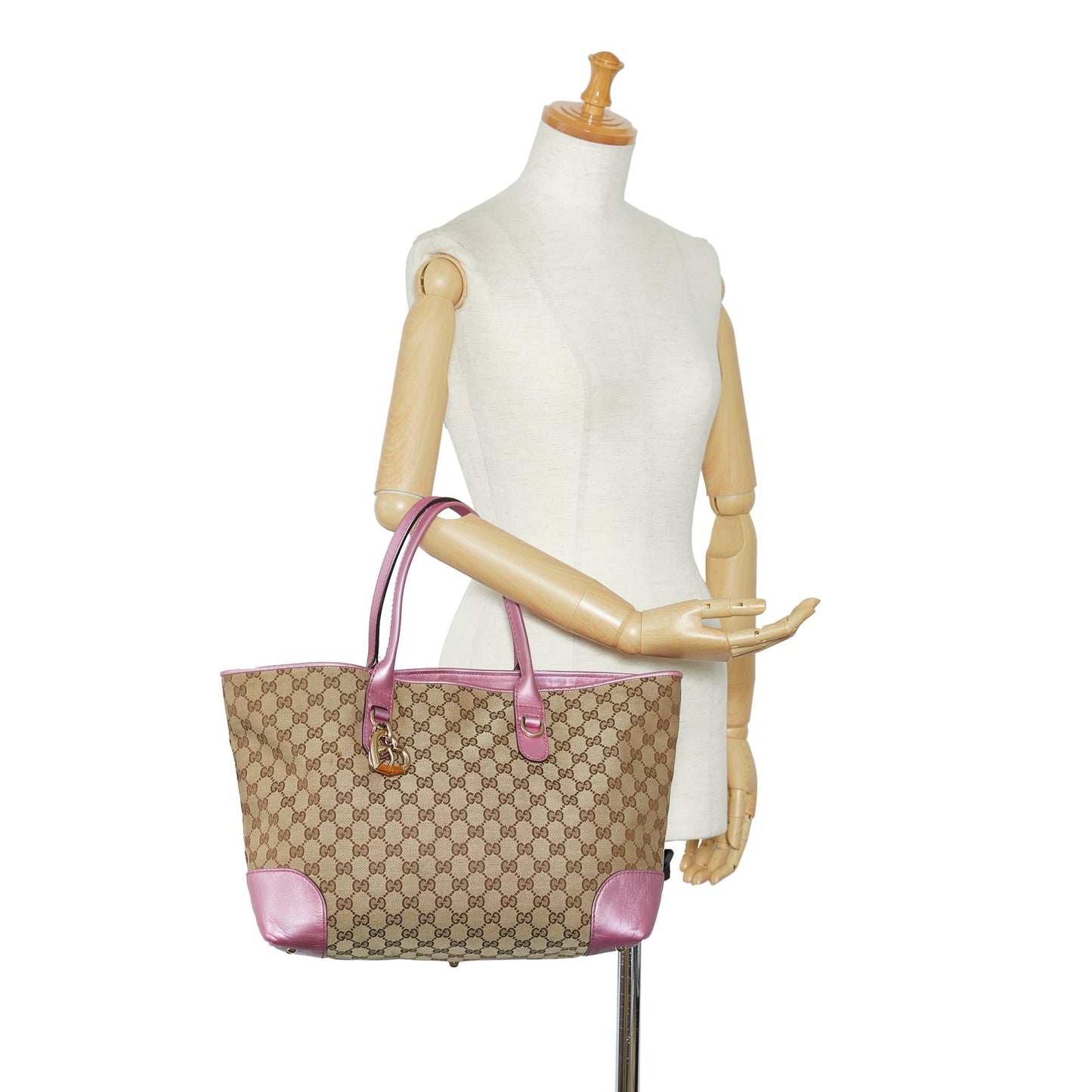 Gucci GG Canvas Heart Bit Tote (SHG-8tNWwL)