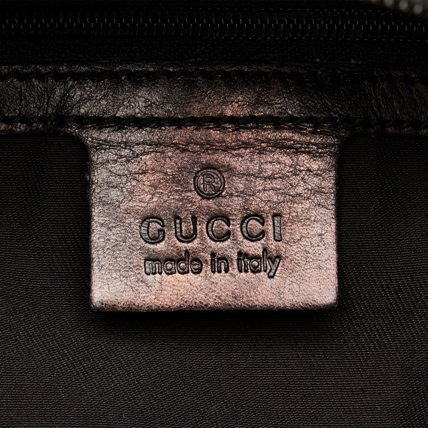 Gucci GG Canvas Punch Tote (SHG-HWN9UE)