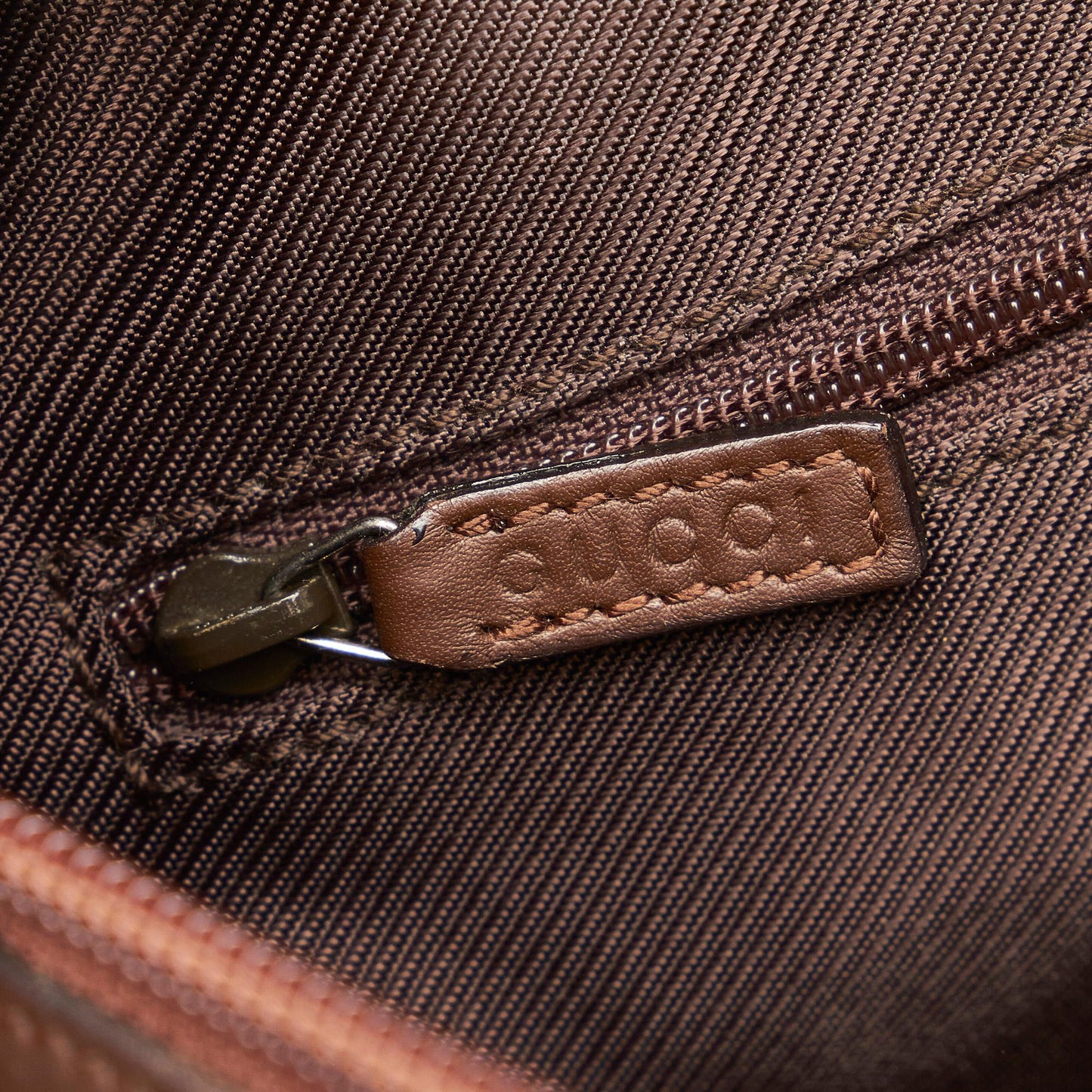 Gucci GG Canvas Tote (SHG-rxxO5q)