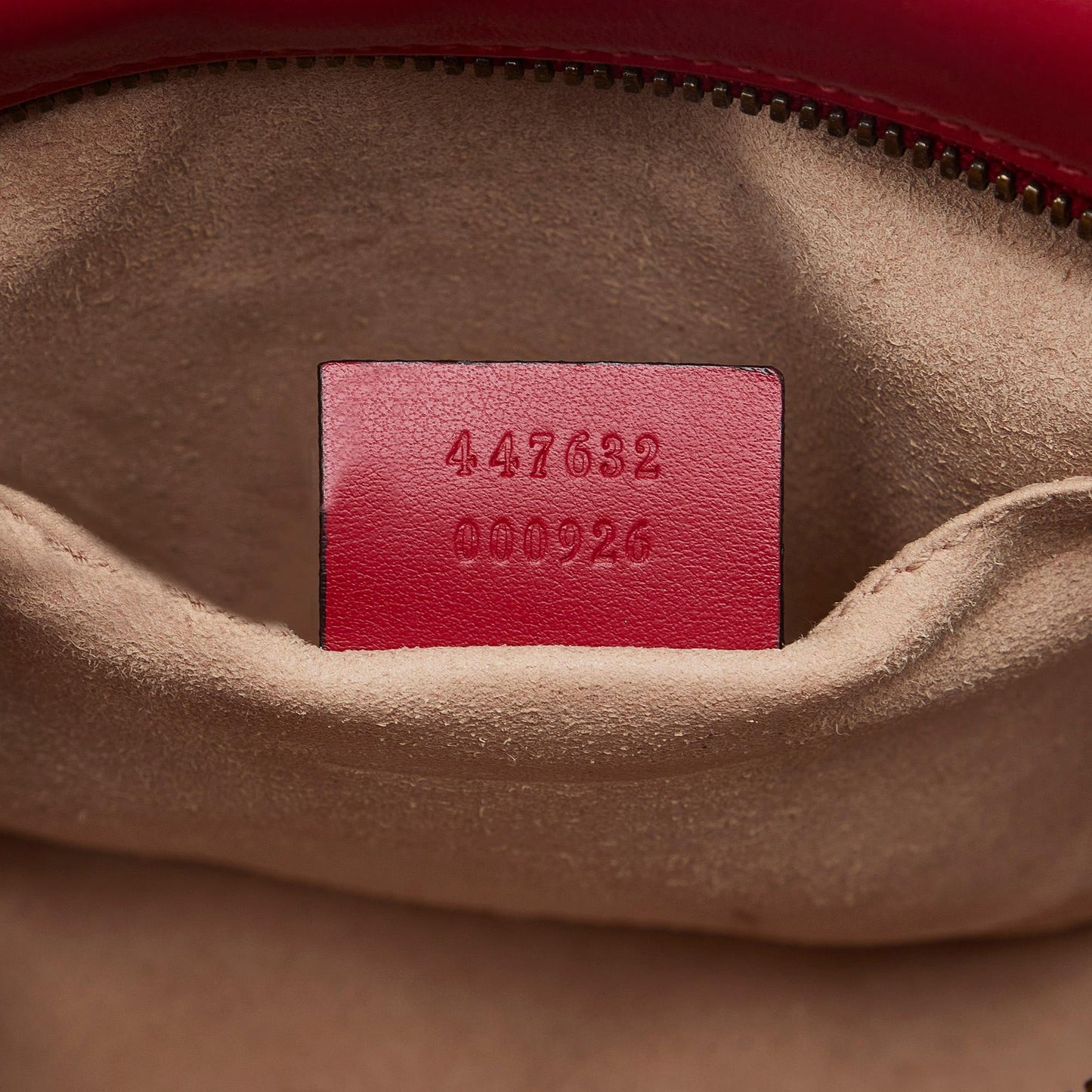 Gucci GG Marmont Matelasse Crossbody Bag (SHG-ei1J0V)
