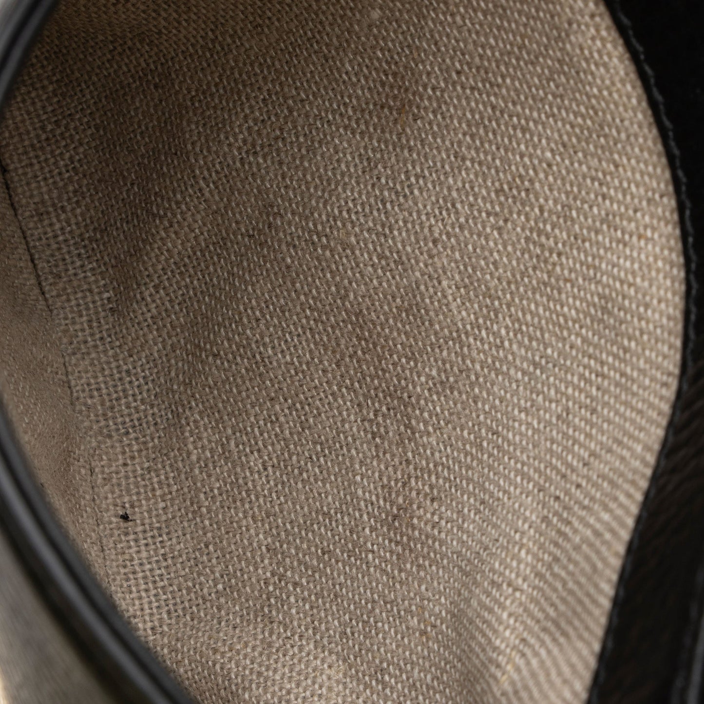 Gucci Grained Calfskin Interlocking G Small Crossbody Bag (SHF-lys74k)