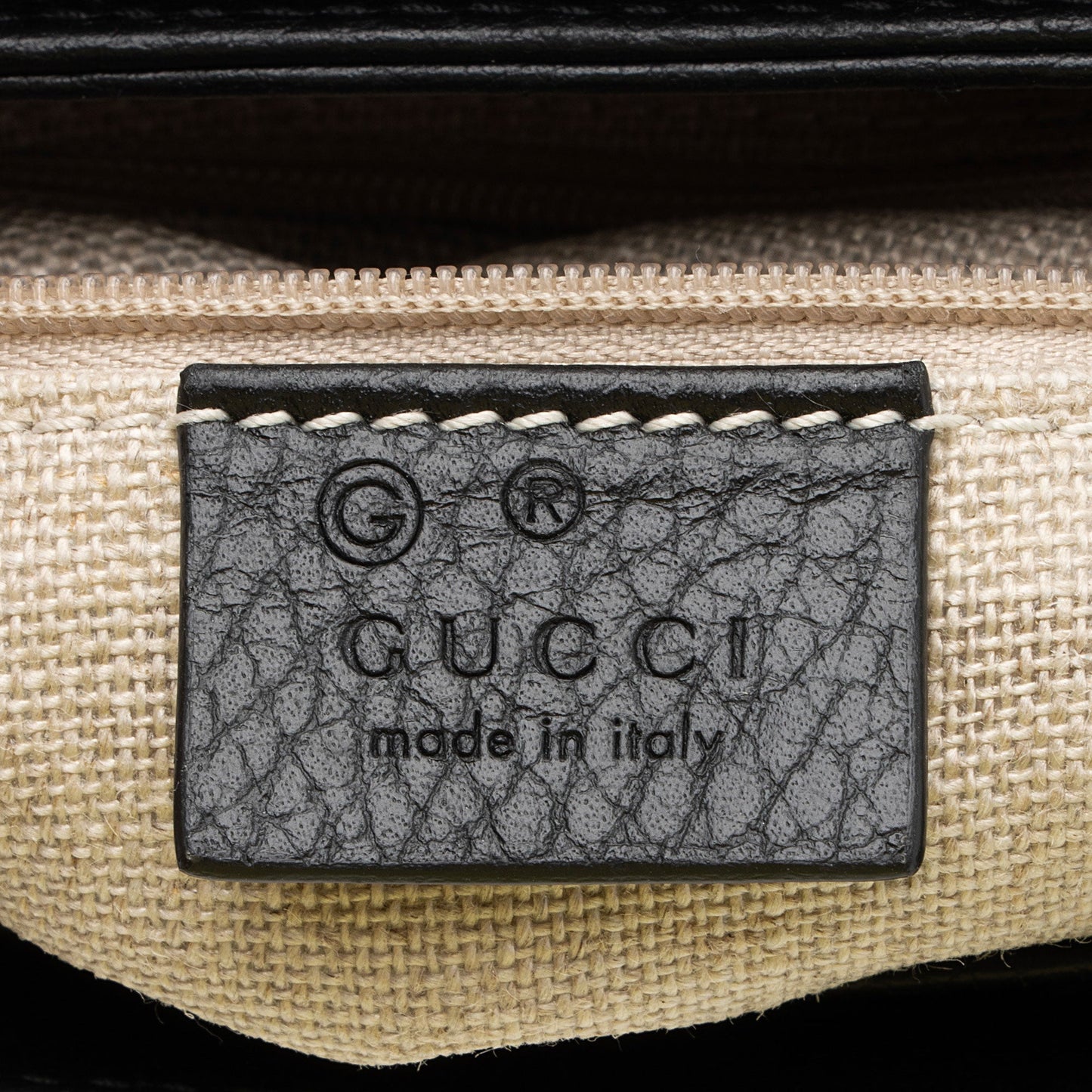 Gucci Grained Calfskin Interlocking G Small Crossbody Bag (SHF-lys74k)