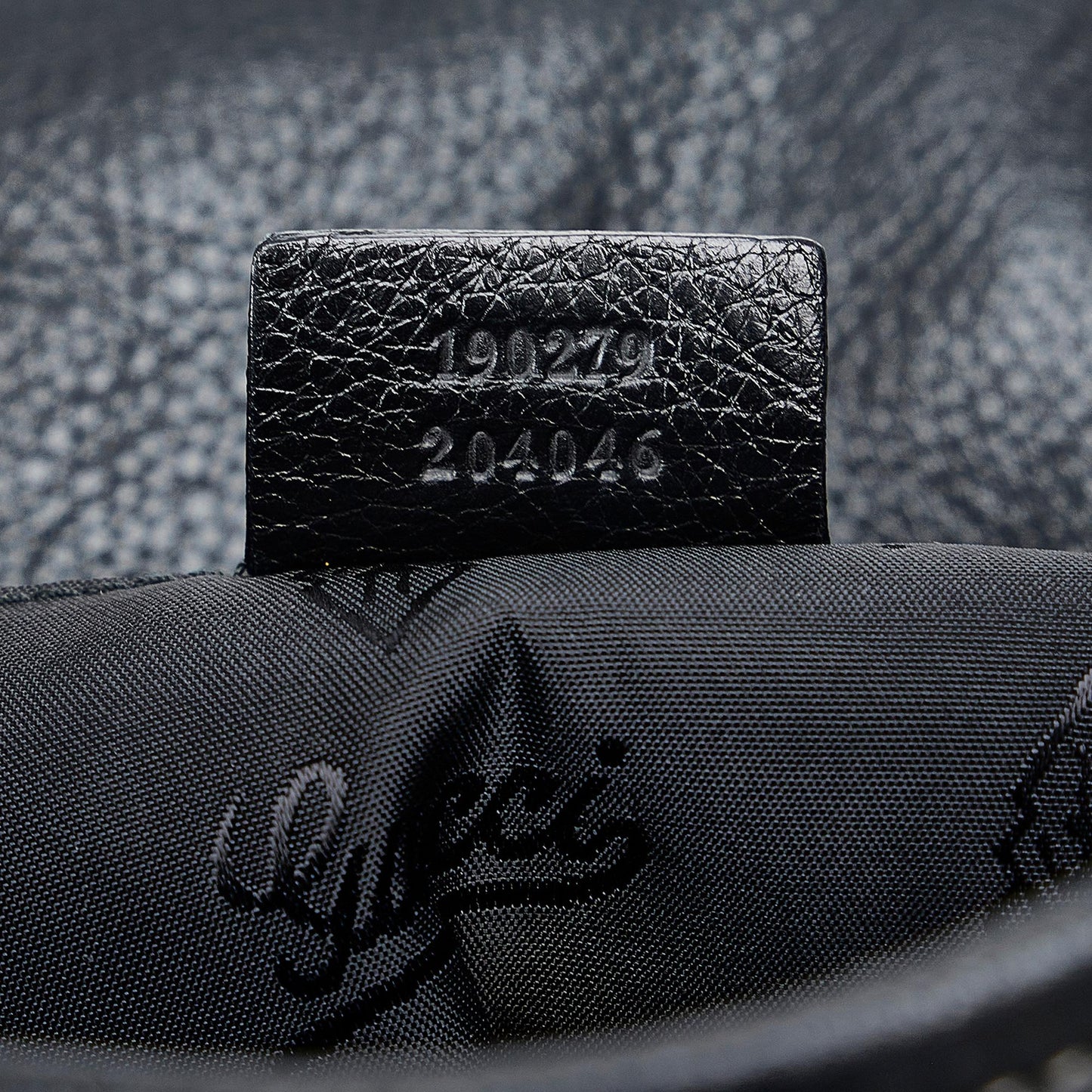 Gucci Hysteria Crossbody Bag (SHG-svULej)
