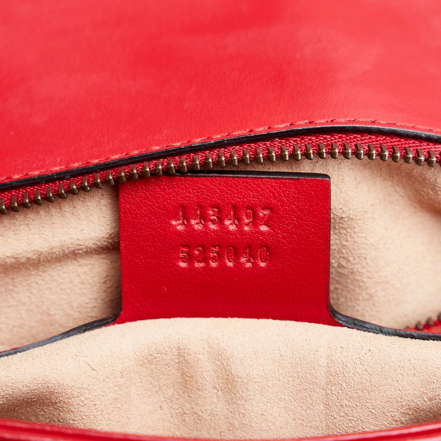 Gucci Small GG Marmont Crossbody (SHG-QjNk6w)