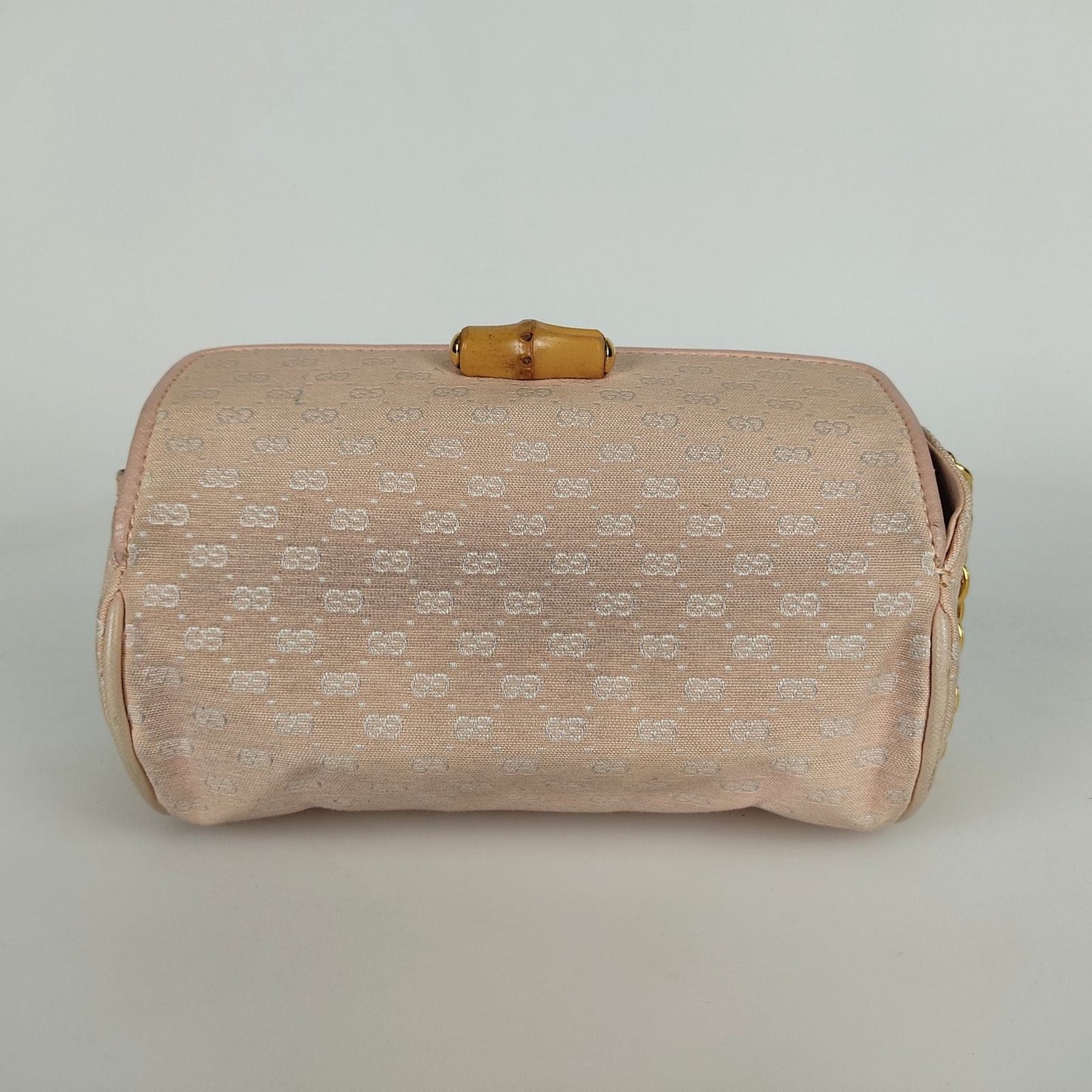 GUCCI vintage Bamboo shoulder bag in pink GG canvas