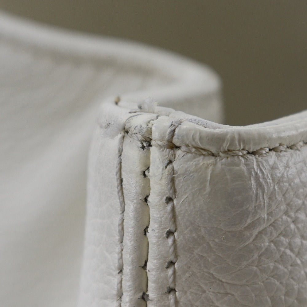 CHANEL Tote Bag A15206 Caviar skin White 2WAYShoulder Executive tote