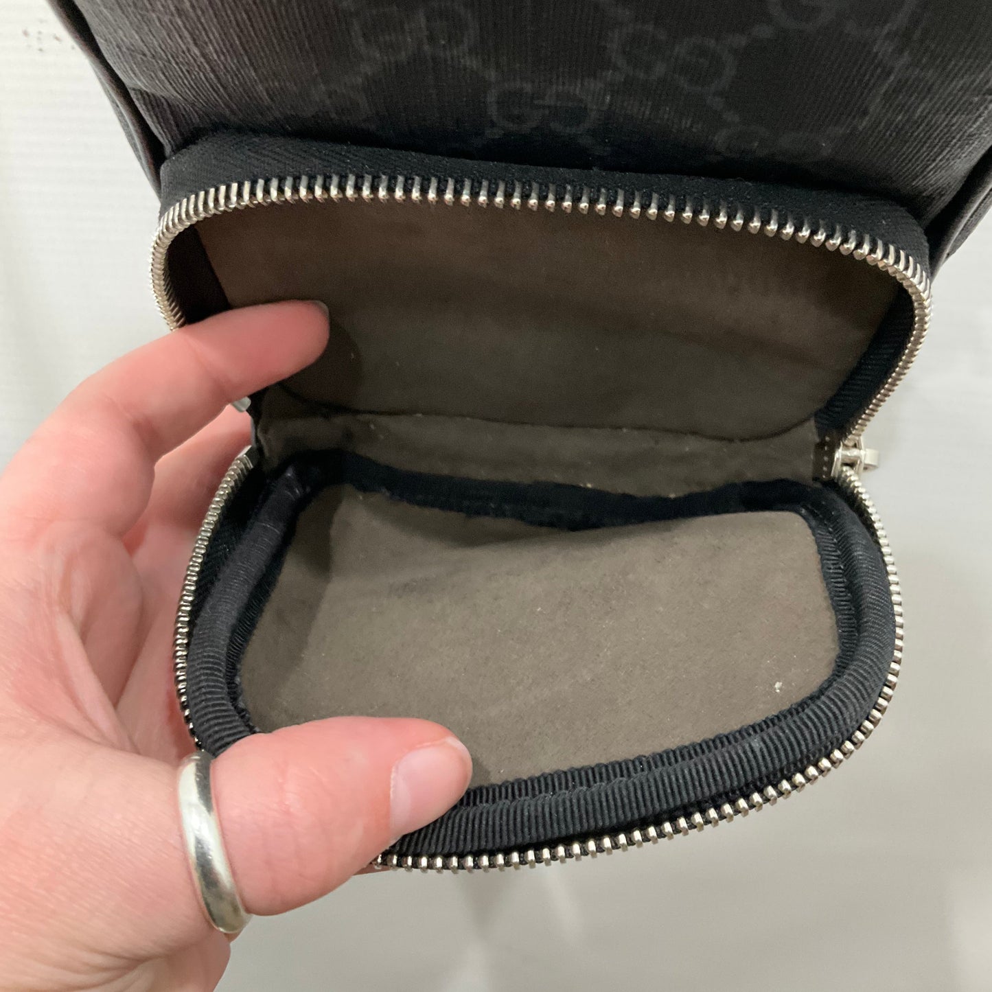 Crossbody Designer By Gucci Size: Small