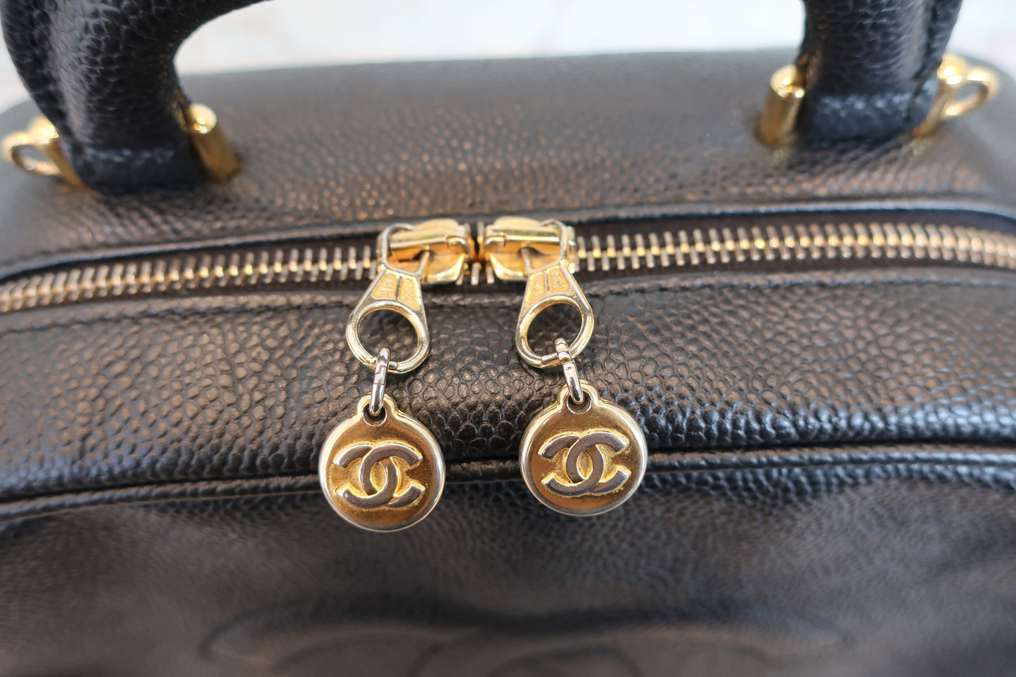 CHANEL/シャネル ココマーク2WAYバニティ キャビアスキン ブラック/ゴールド金具 バニティ 700070261