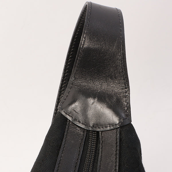 Gucci Gg Pattern Logo Plate Web Detailed Shoulder Bag Black