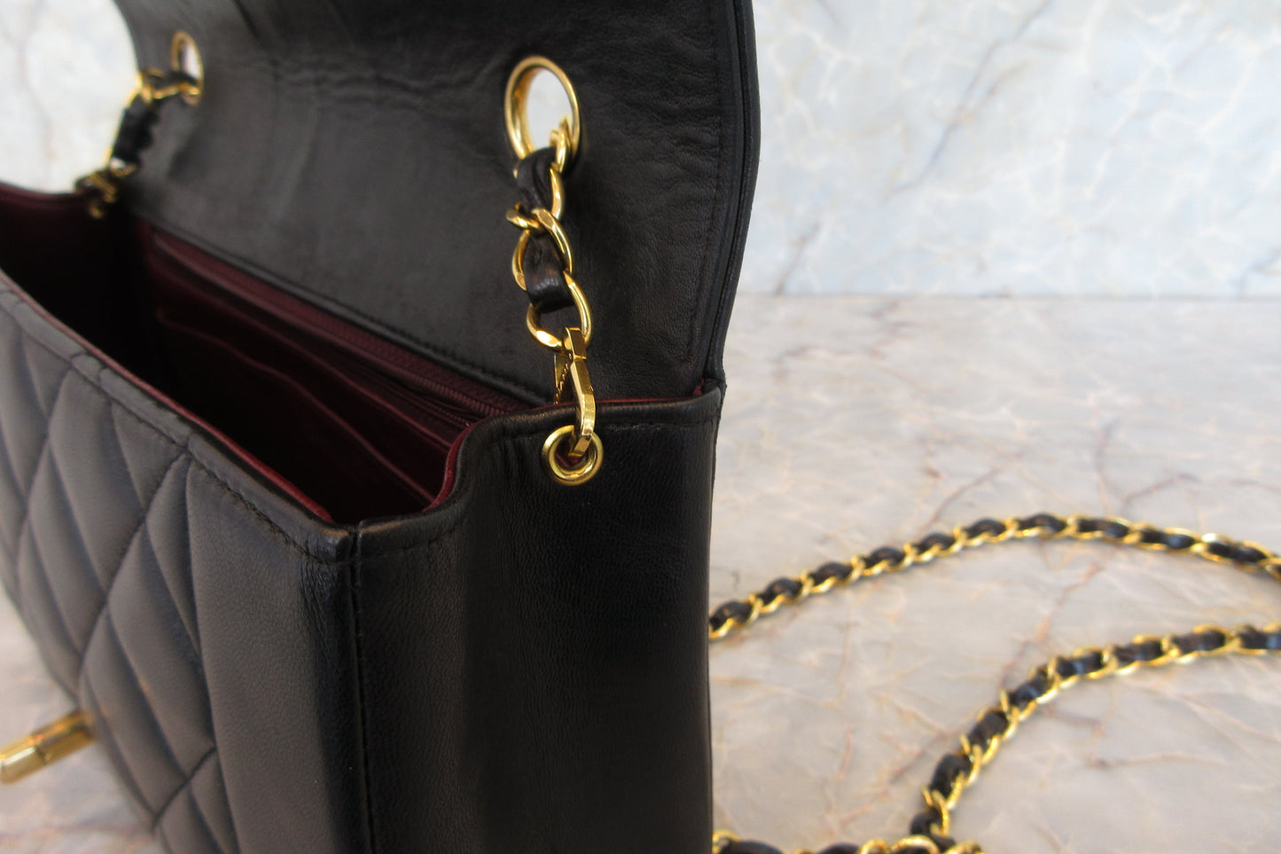 CHANEL/シャネル ダイアナマトラッセチェーンショルダーバッグ ラムスキン ブラック/ゴールド金具 ショルダーバッグ 700070149