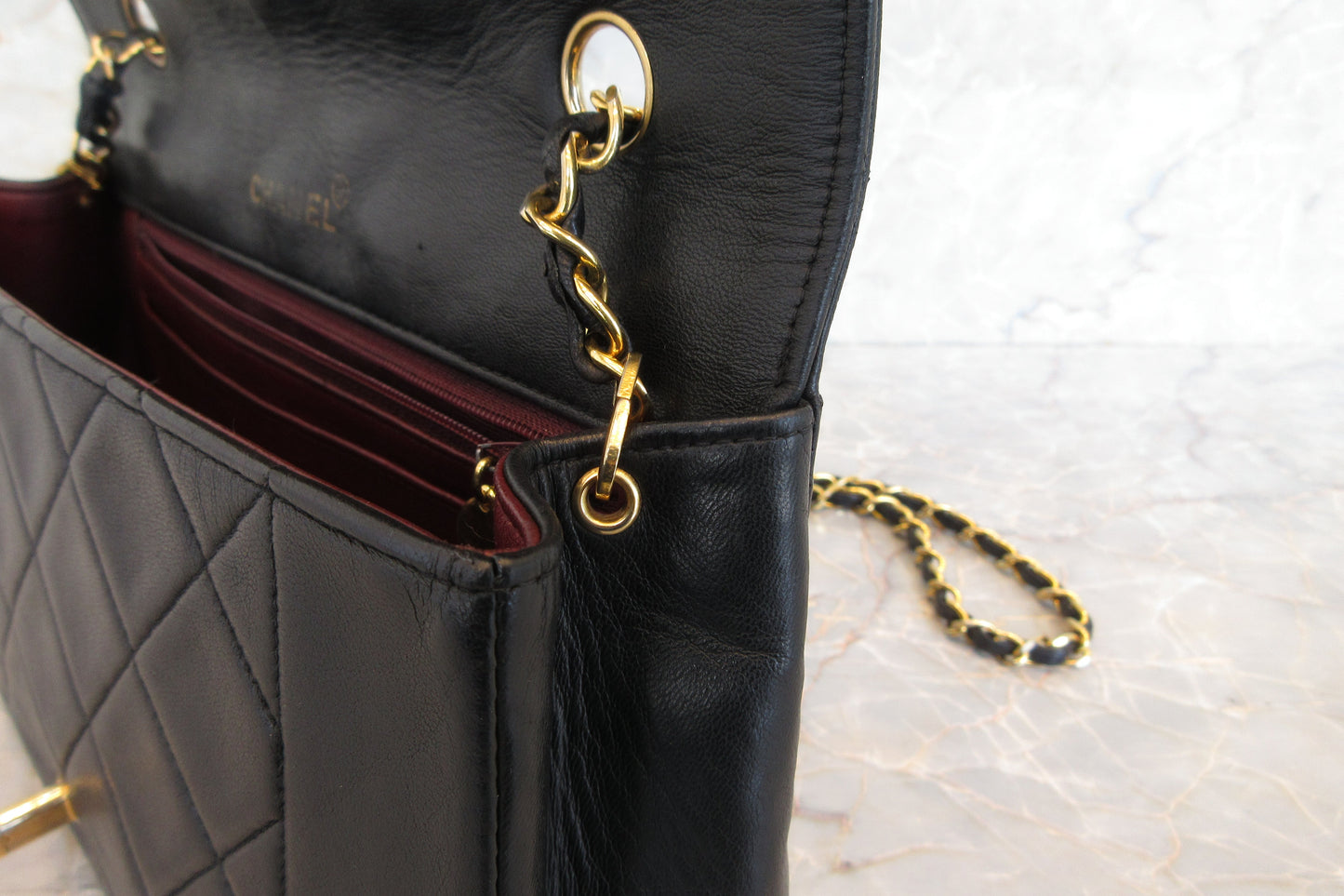 CHANEL/シャネル ダイアナマトラッセチェーンショルダーバッグ ラムスキン ブラック/ゴールド金具 ショルダーバッグ 700070150