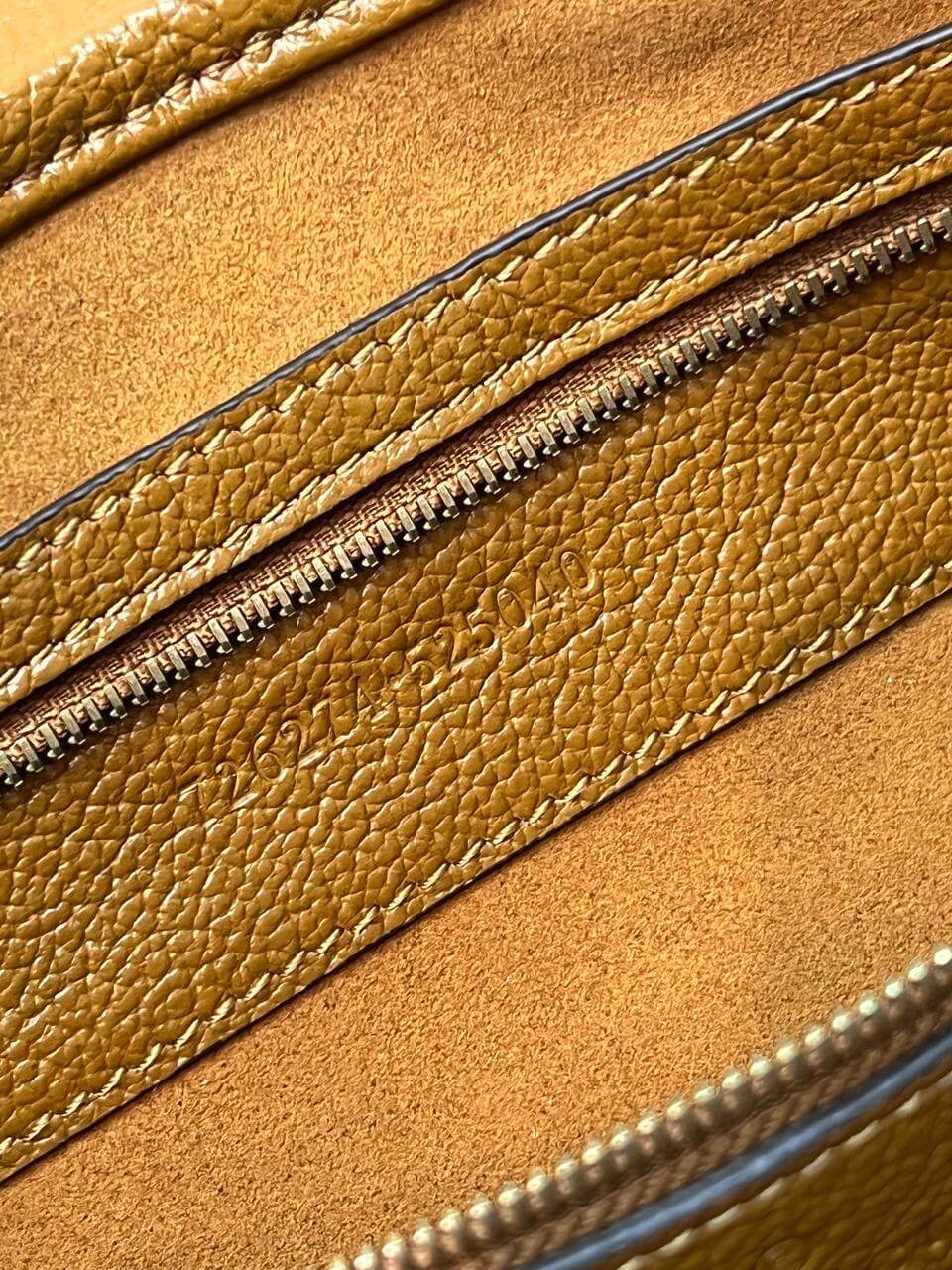 Gucci Aphrodite large shoulder bag brown