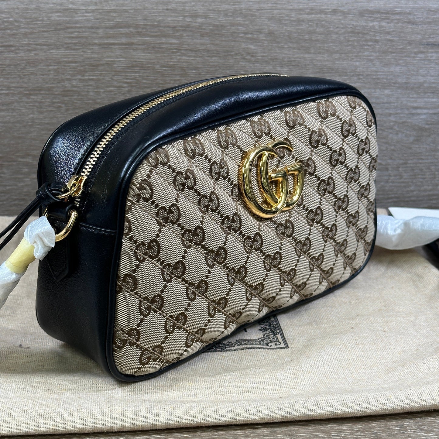 Gucci Canvas GG Marmont Crossbody Shoulder Bag - Black