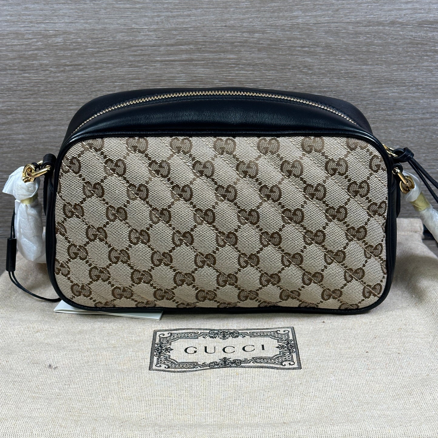 Gucci Canvas GG Marmont Crossbody Shoulder Bag - Black