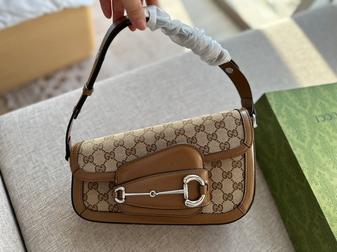 GC599 Gucci Horsebit 1955 Small Shoulder Bag / 10.4"W x 6.7-4.1"H x 3.1-1.6"D
