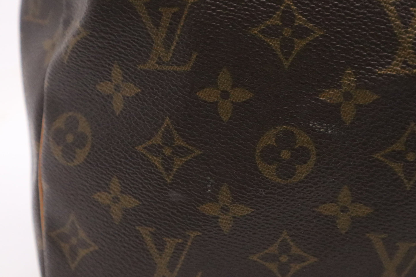 Louis Vuitton Keepall 50 in Monogram Canvas