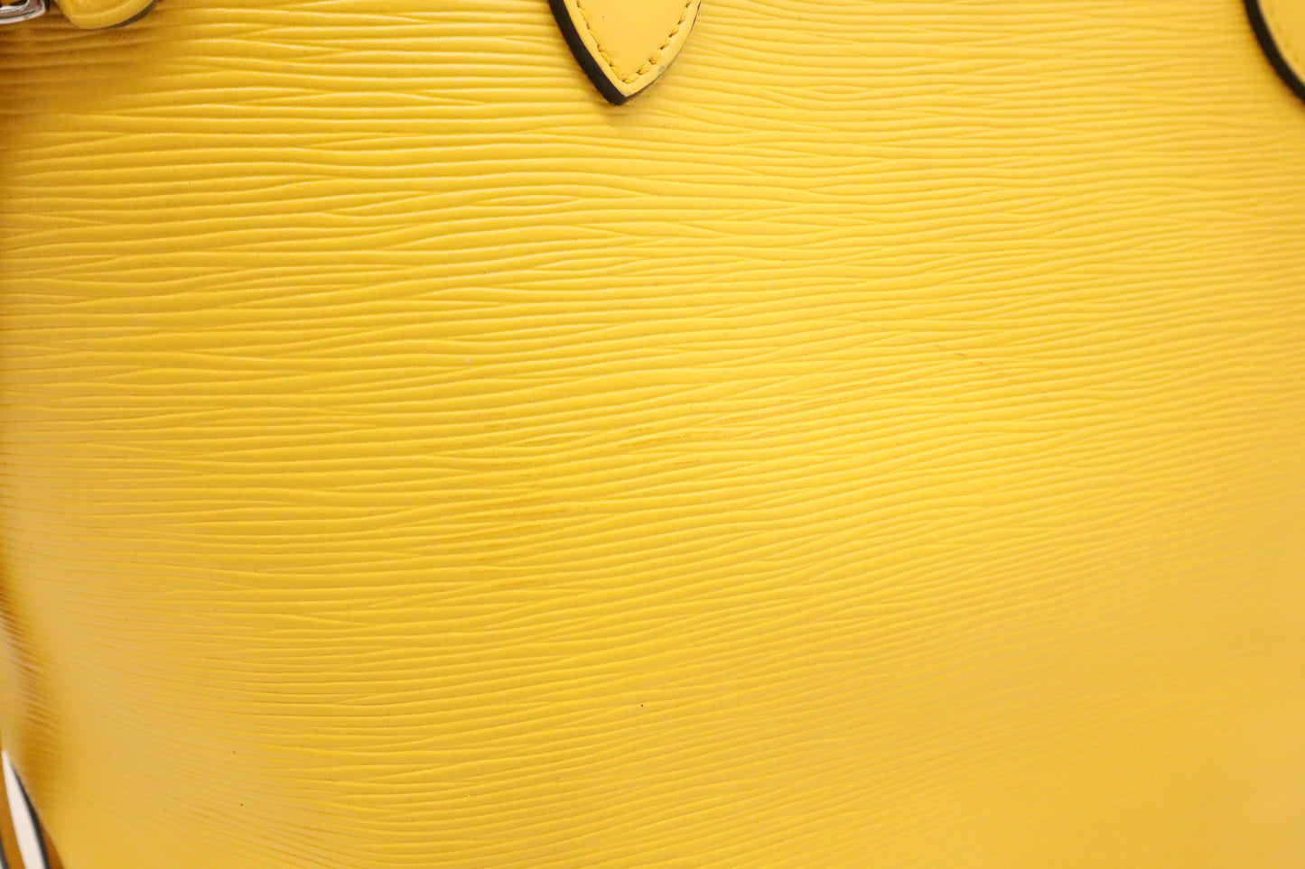 Louis Vuitton Neverfull MM in Yellow Epi Leather