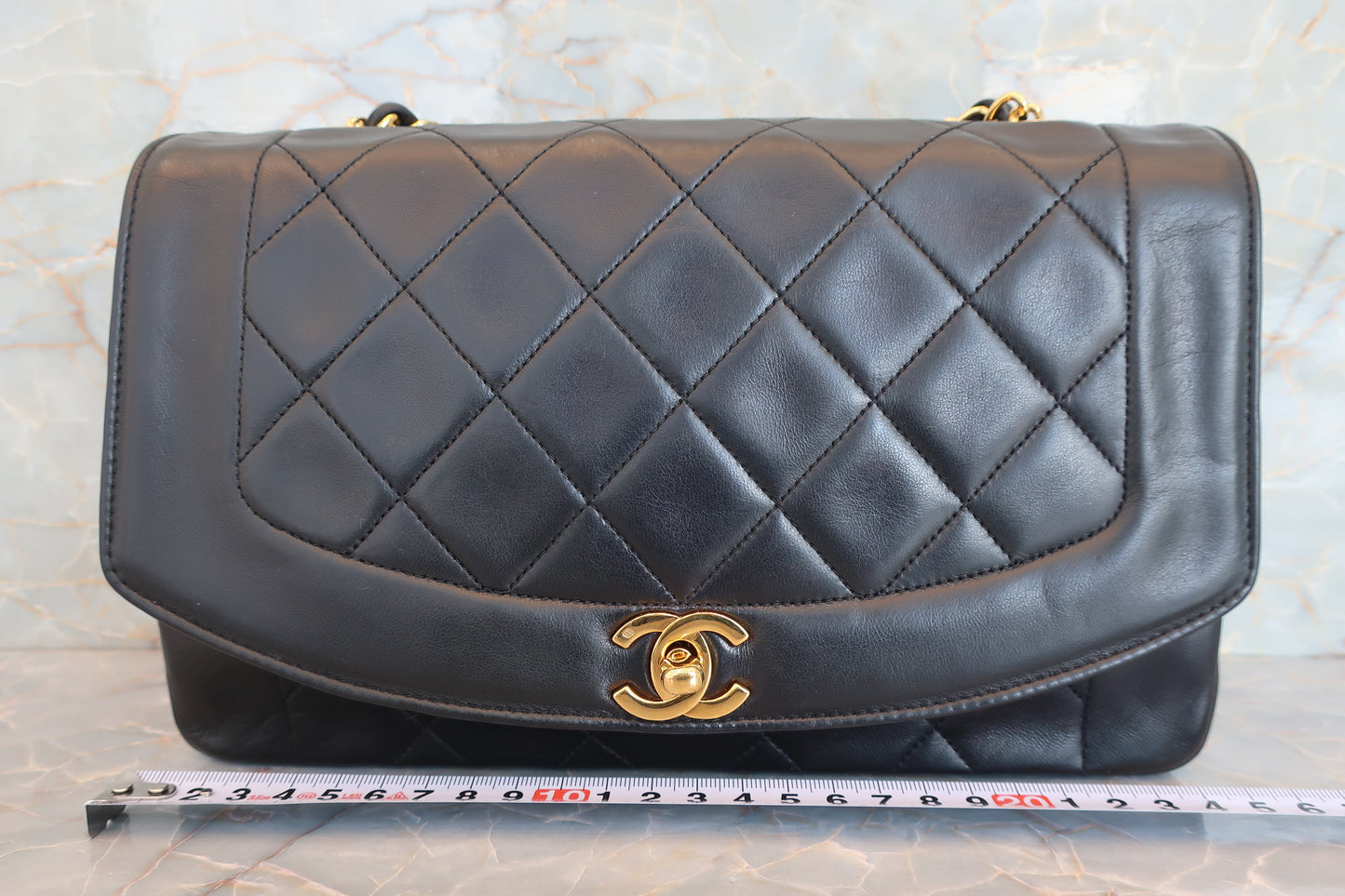 CHANEL/シャネル ダイアナマトラッセチェーンショルダーバッグ ラムスキン ブラック/ゴールド金具 ショルダーバッグ 700070093