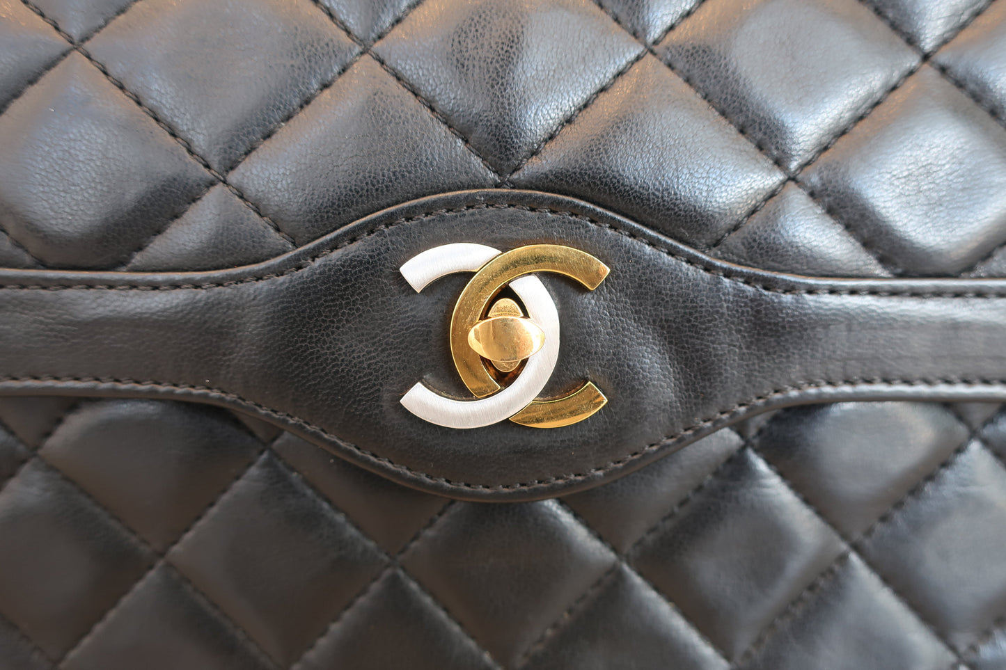 CHANEL/シャネル パリ限定マトラッセダブルフラップチェーンショルダーバッグ ラムスキン ブラック/ゴールド金具 ショルダーバッグ 700070088