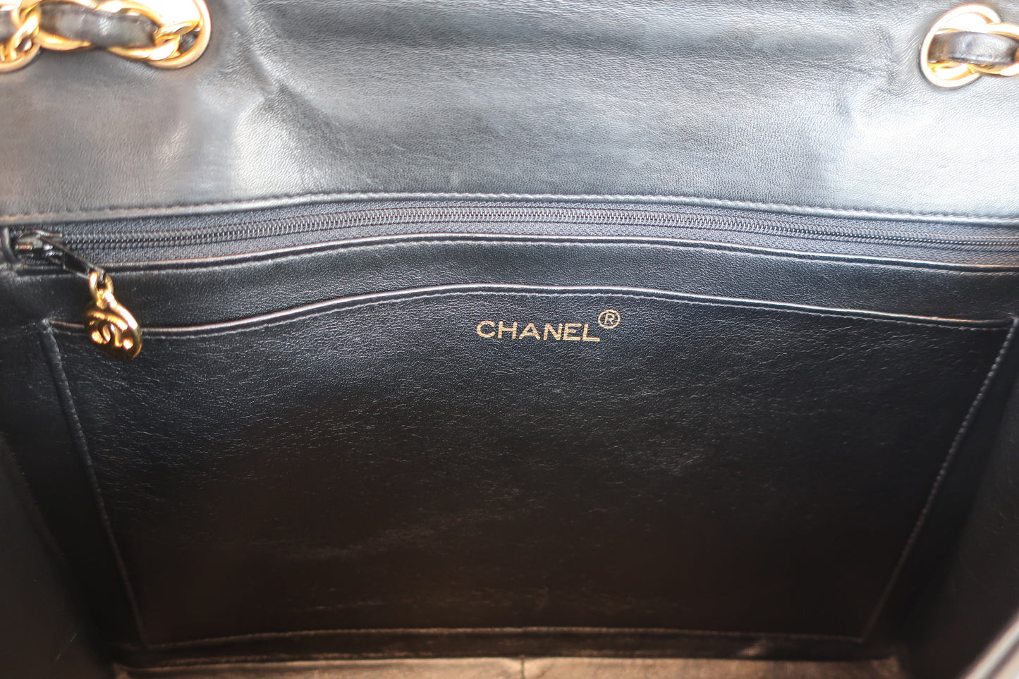 CHANEL/シャネル 中マトラッセシングルフラップチェーンショルダーバッグ ラムスキン ブラック/ゴールド金具 ショルダーバッグ 700070111