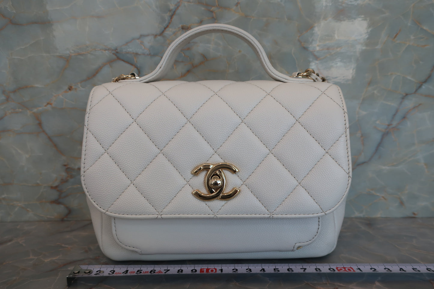 CHANEL/シャネル マトラッセショルダーバッグ キャビアスキン ホワイト/ゴールド金具 ショルダーバッグ 700070099