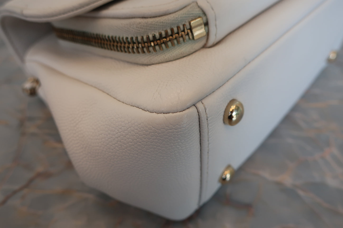 CHANEL/シャネル マトラッセショルダーバッグ キャビアスキン ホワイト/ゴールド金具 ショルダーバッグ 700070099