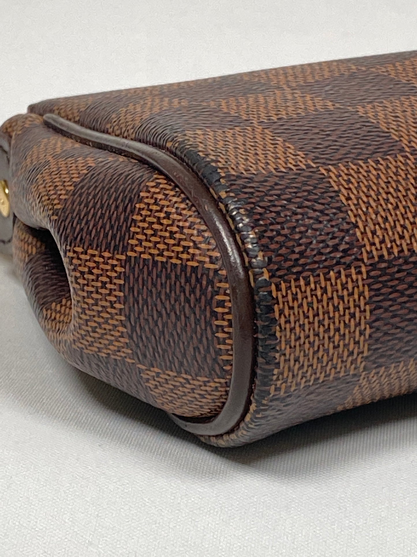 LOUIS VUITTON - EVA CLUTCH IN DAMIER EBENE