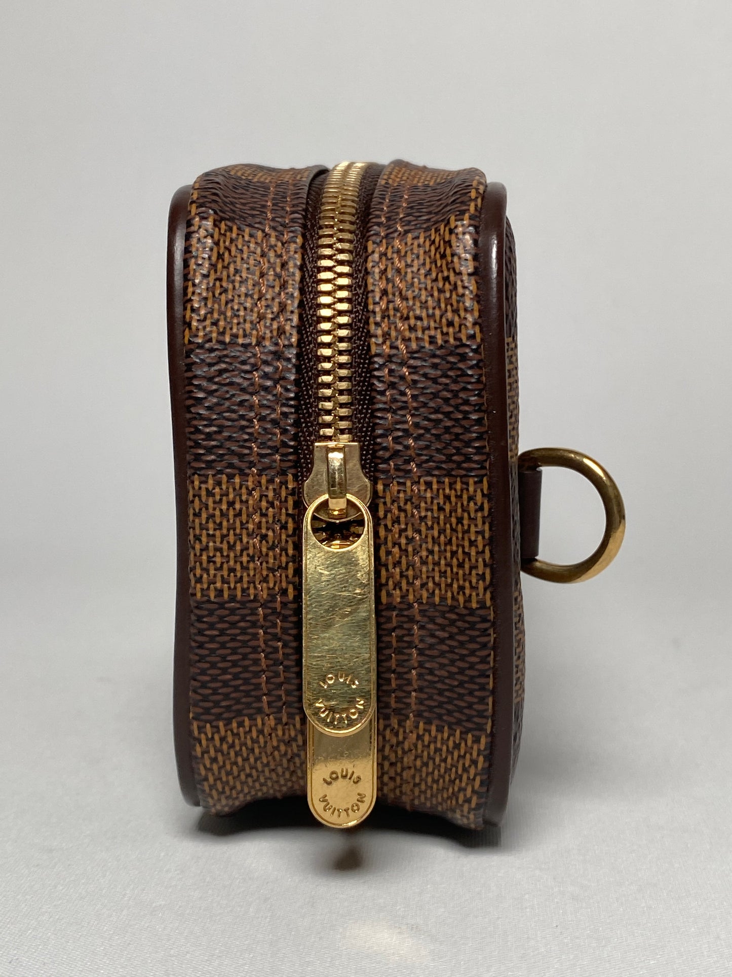 LOUIS VUITTON - OKAPI ETUI DAMIER EBENE GM POUCH *RARE*