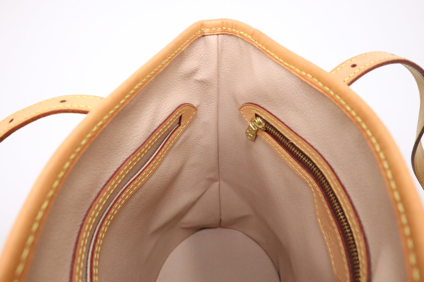 Louis Vuitton Bucket PM in Monogram Canvas