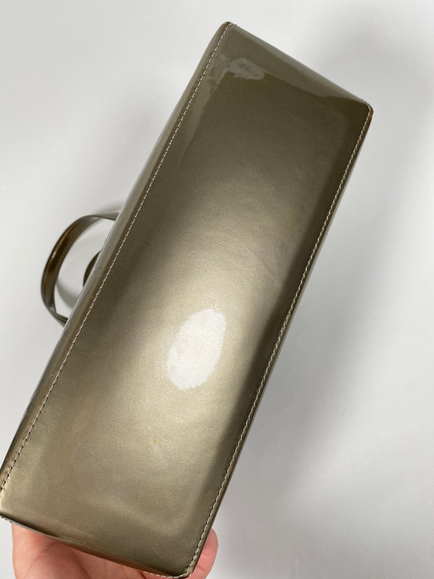 LOUIS VUITTON - WILSHIRE PM IN VERT BRONZE MONOGRAM VERNIS