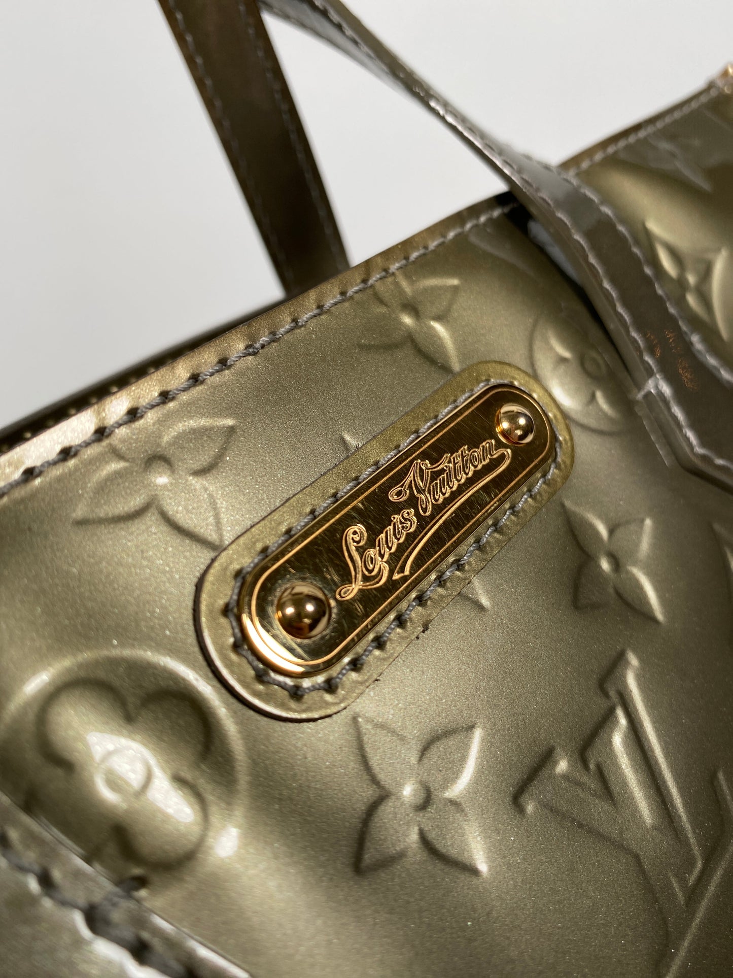 LOUIS VUITTON - WILSHIRE PM IN VERT BRONZE MONOGRAM VERNIS