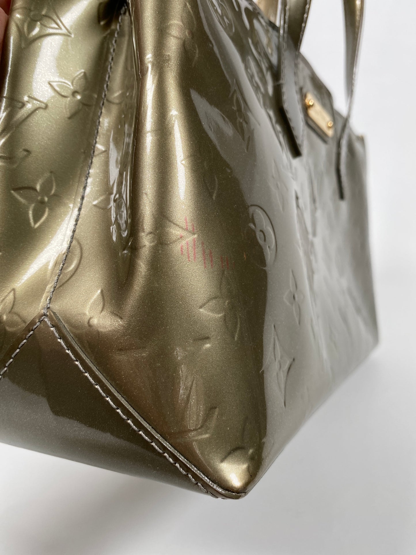 LOUIS VUITTON - WILSHIRE PM IN VERT BRONZE MONOGRAM VERNIS