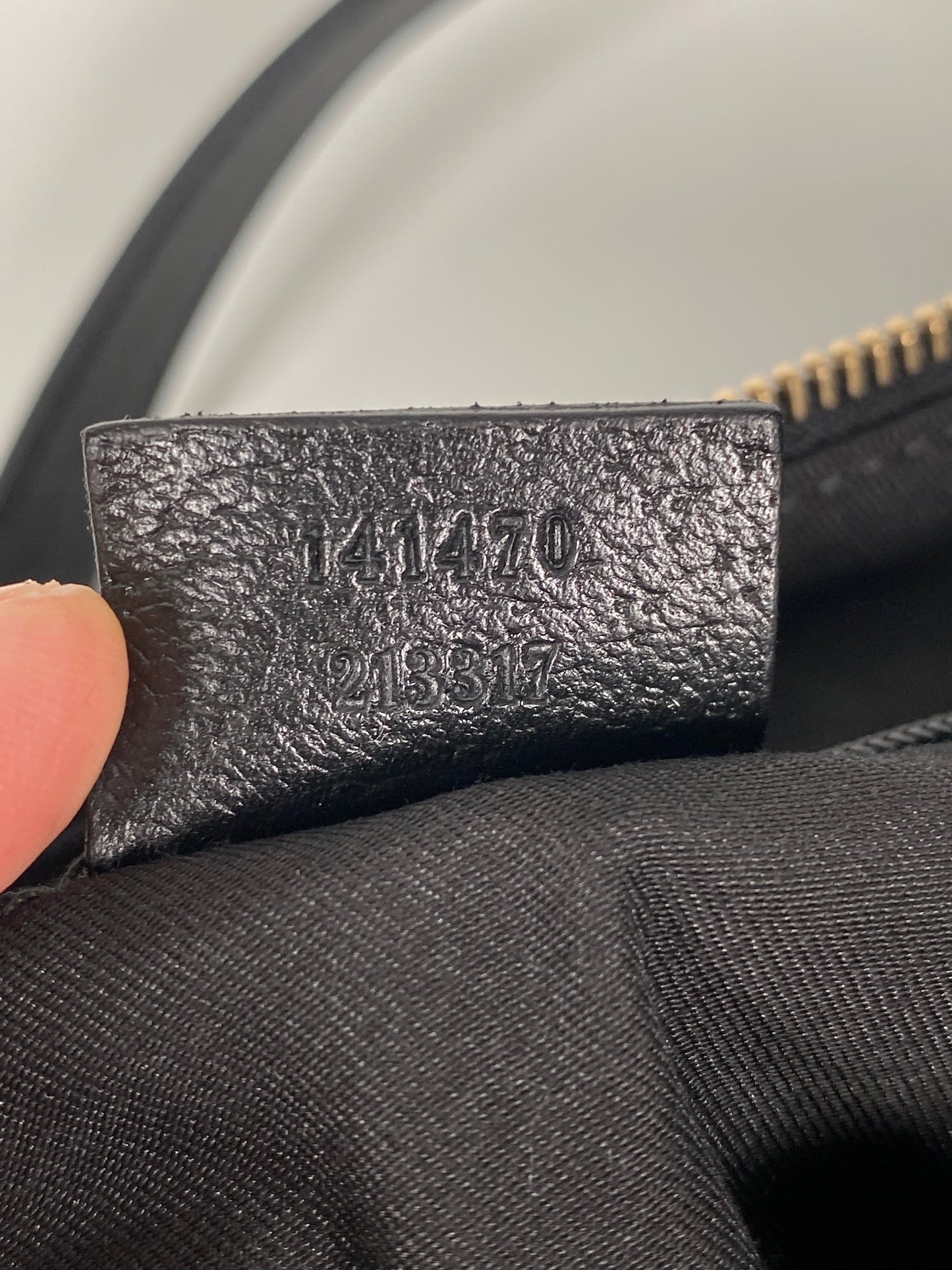 GUCCI - BLACK GG CANVAS ABBEY MED TOTE BAG