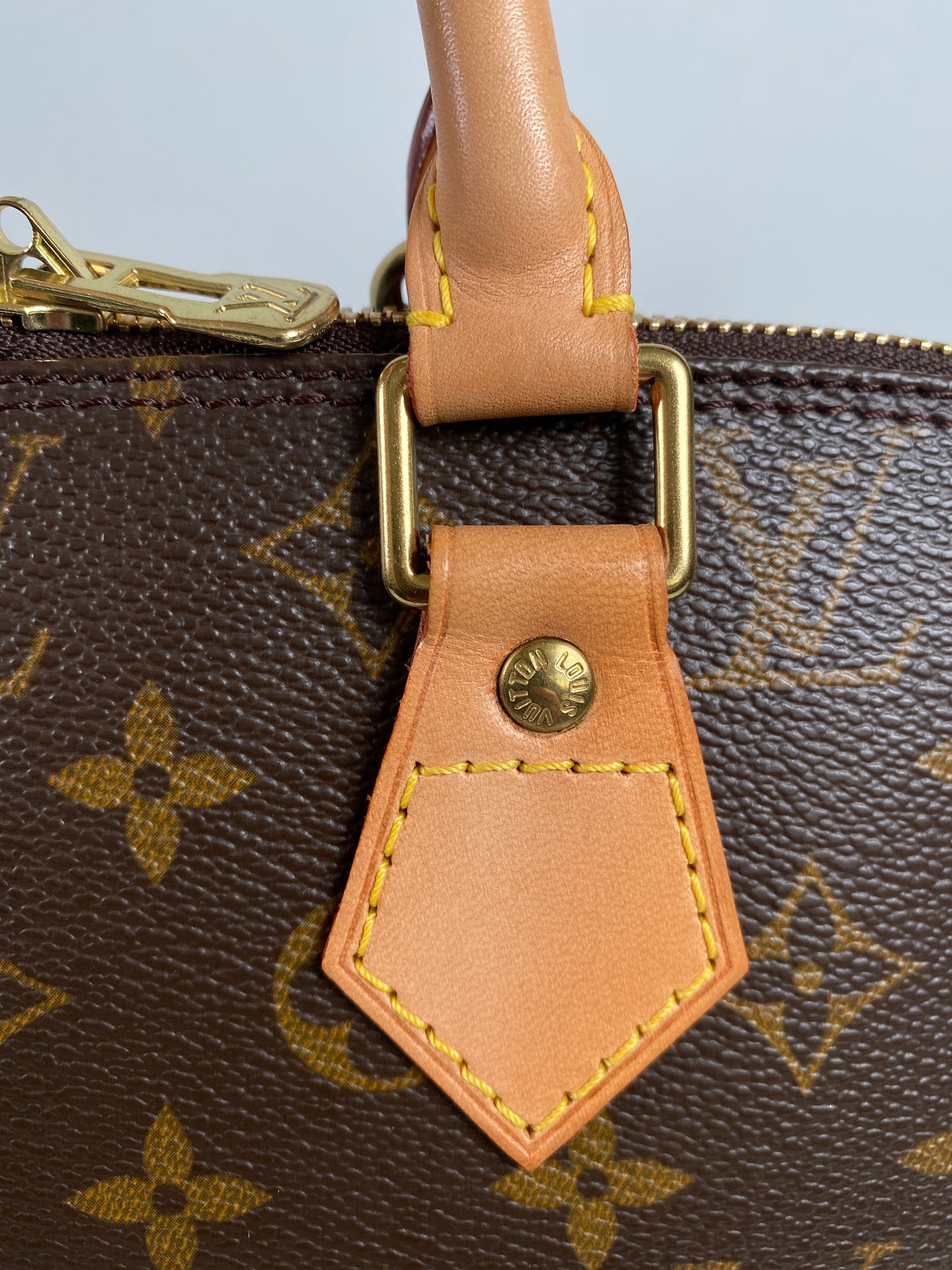 LOUIS VUITTON - VINTAGE ALMA PM IN MONOGRAM CANVAS - YR 2000